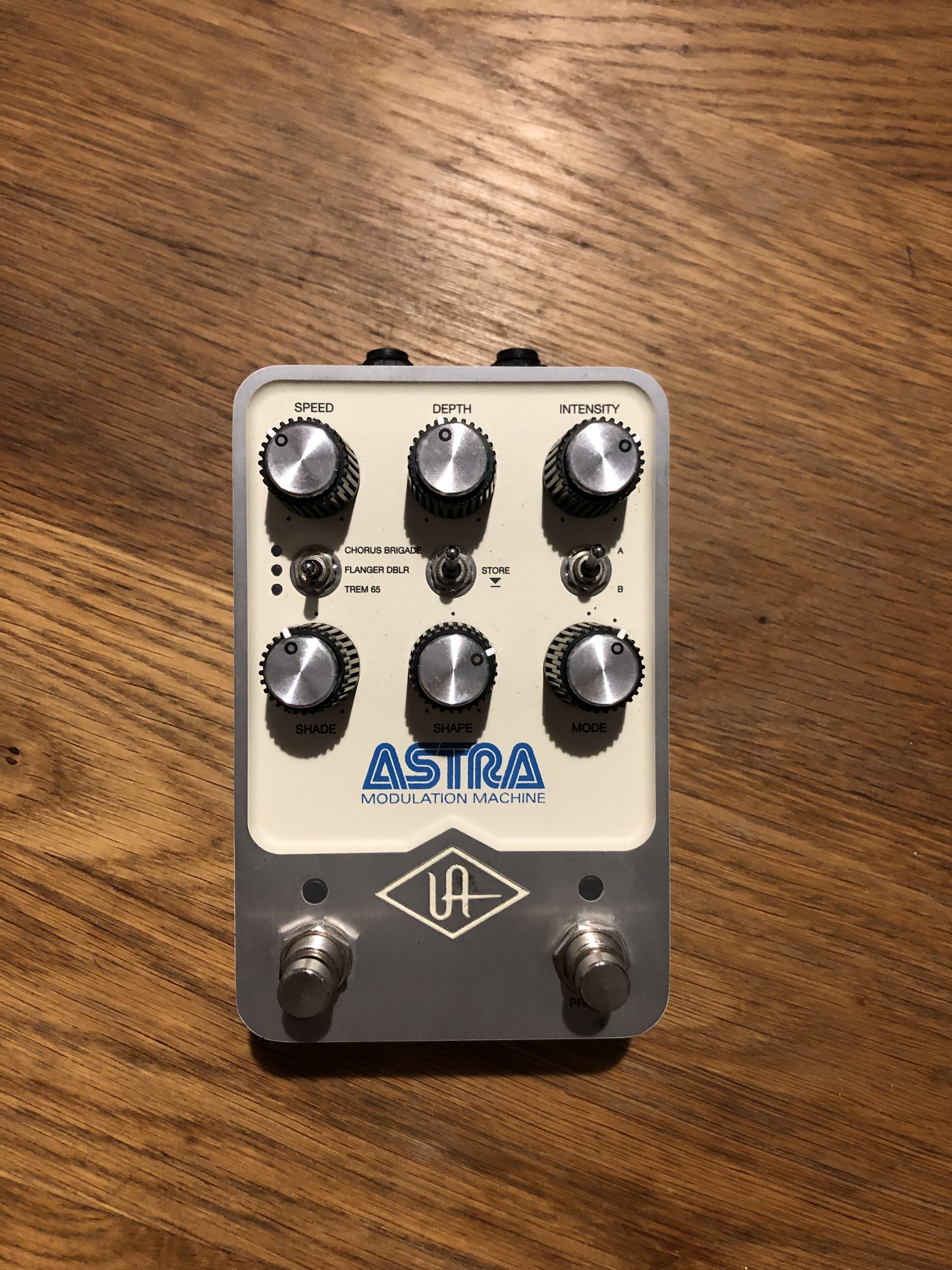 Universal audio astra