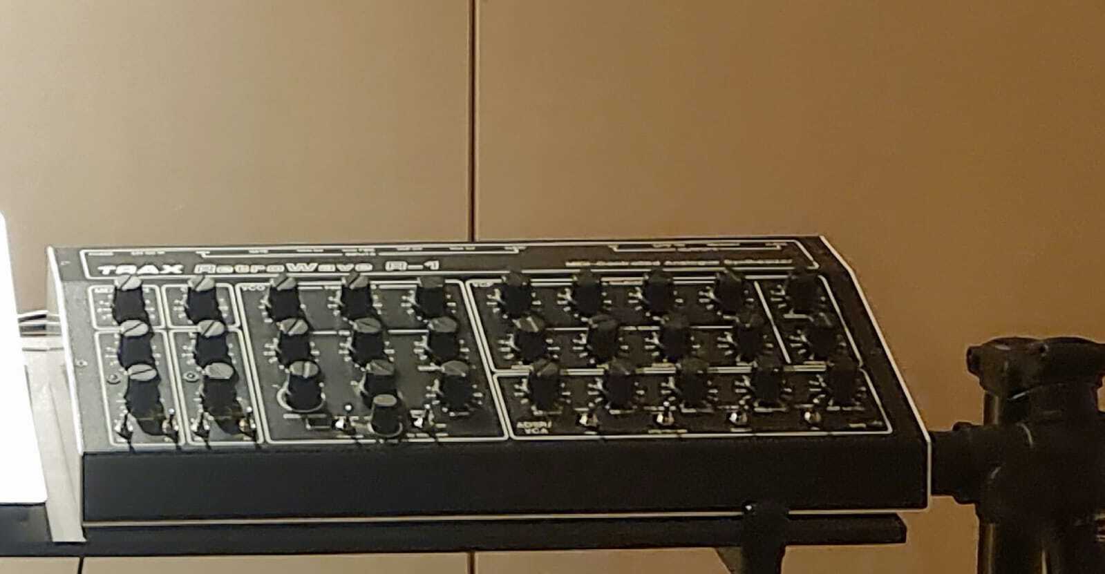 Vend mon Trax Controls Retrowave R-1