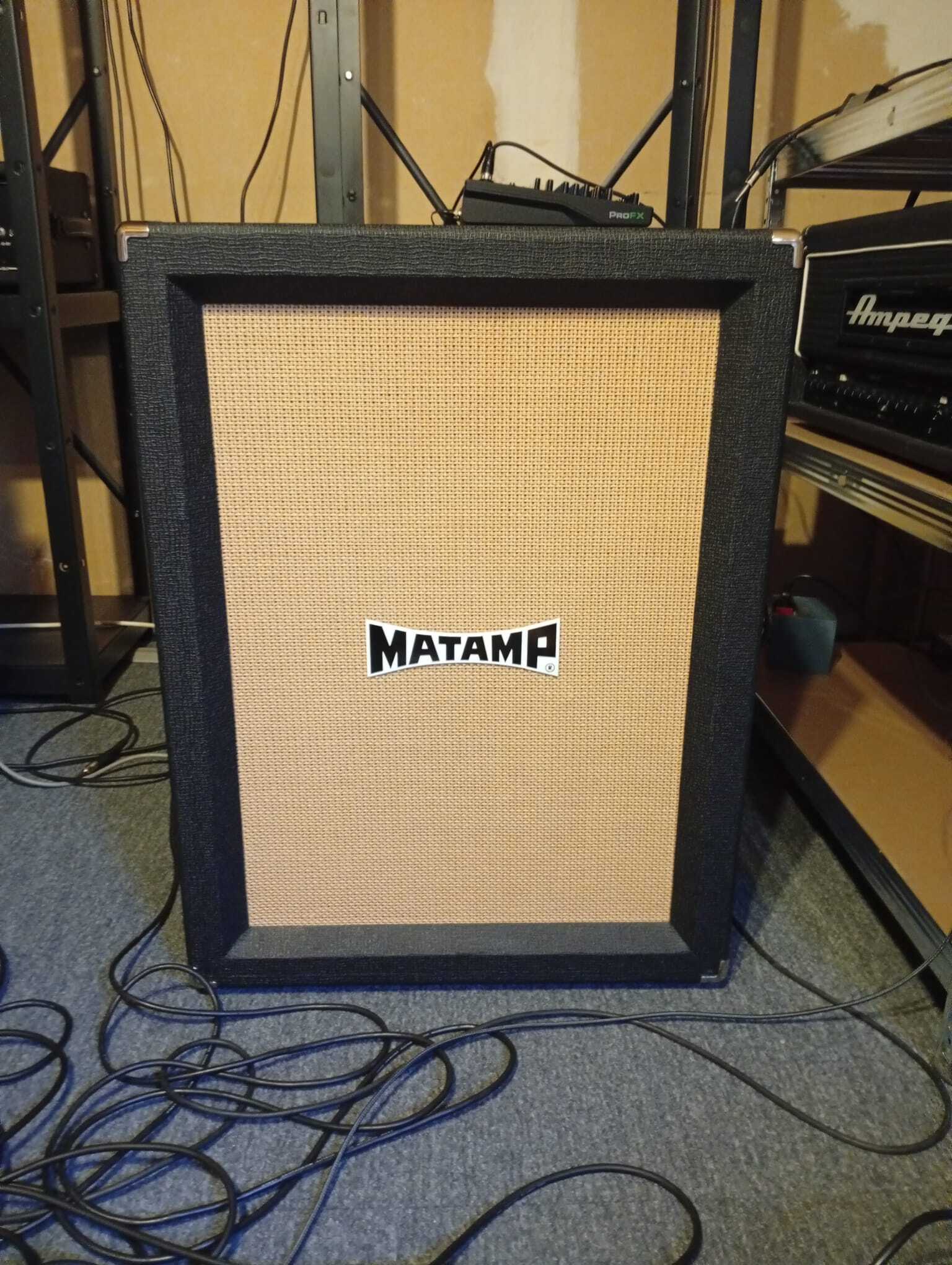 Vends Baffle Matamp 212