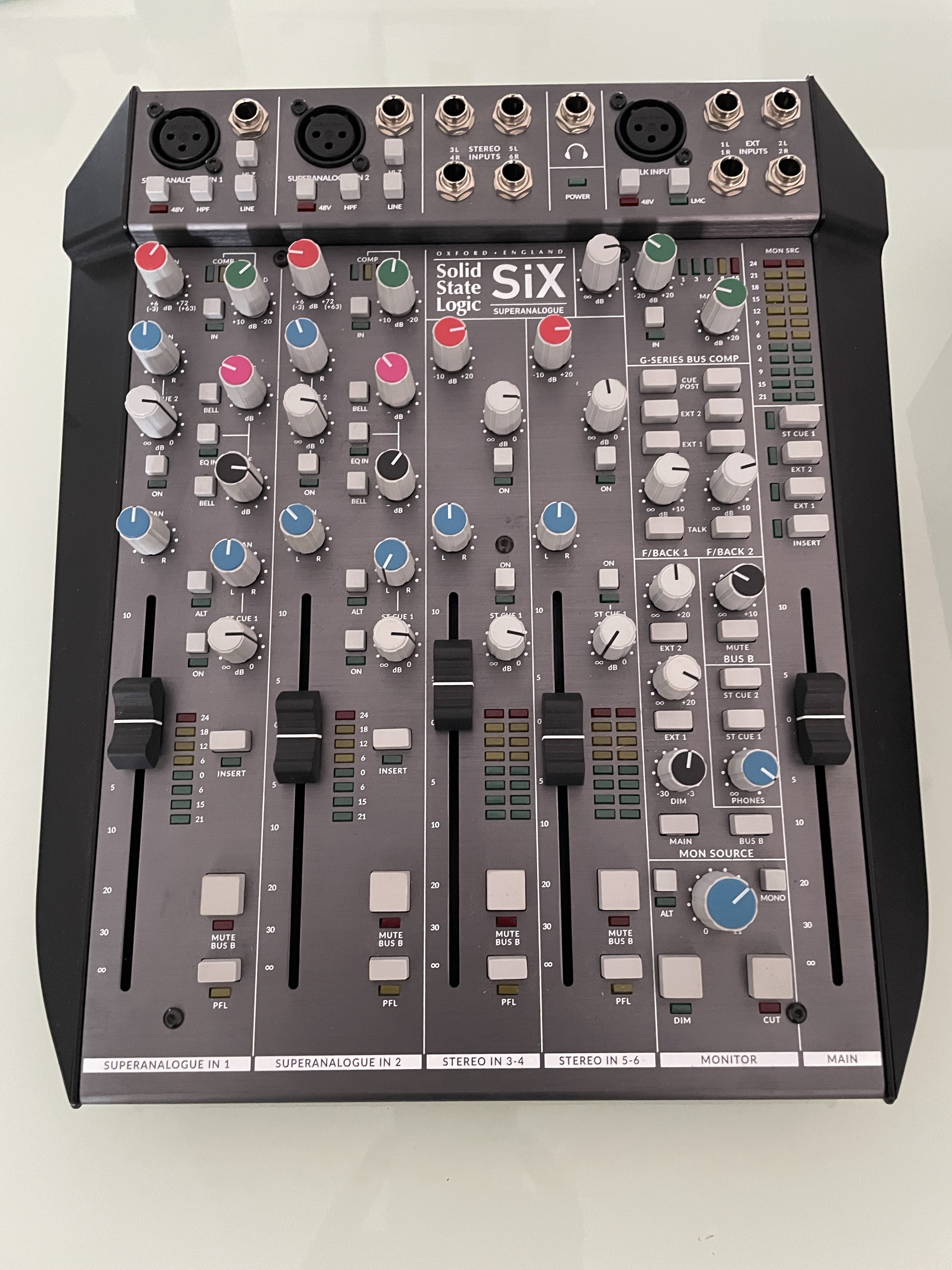 Table de mixage SSL six 