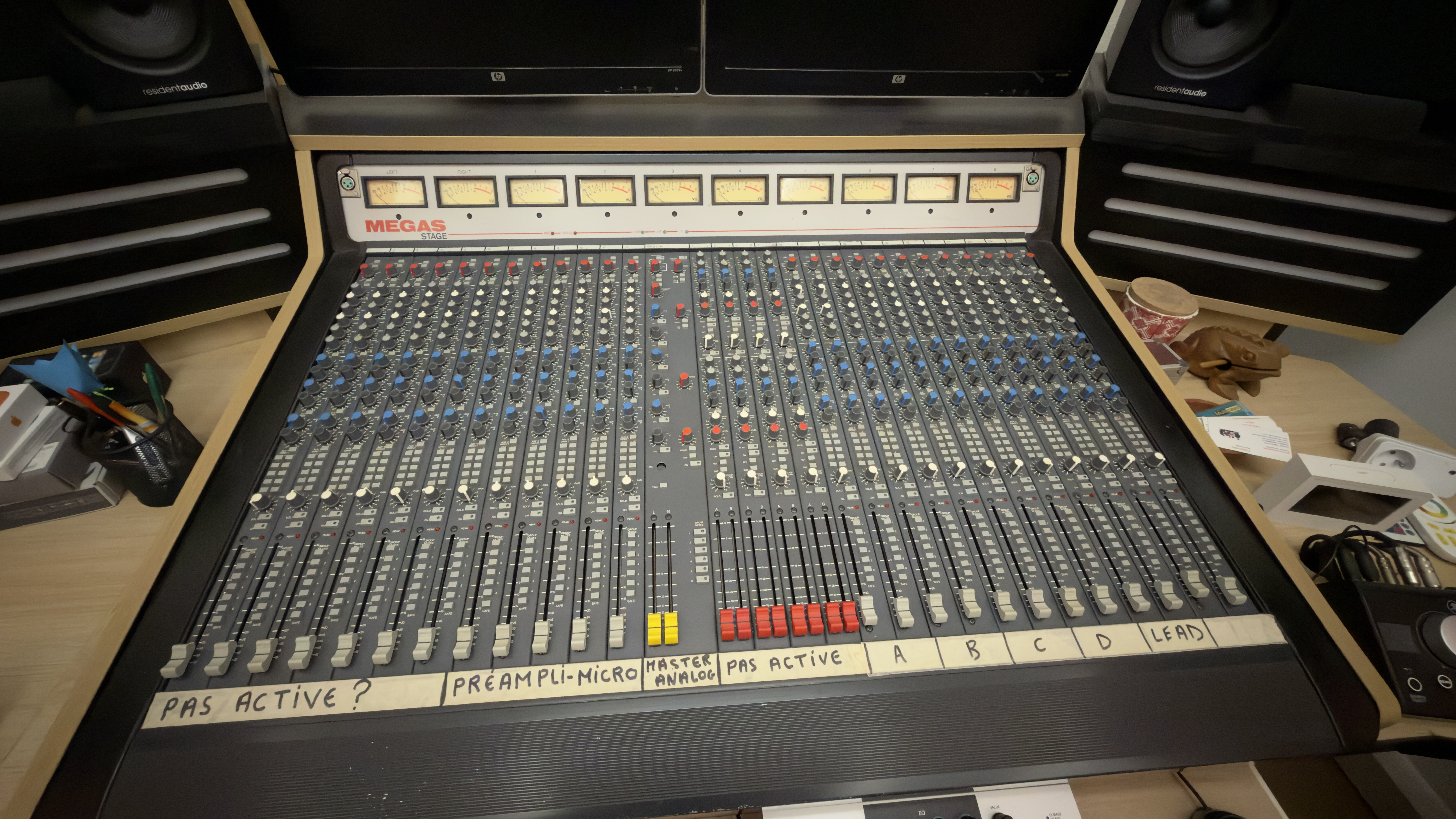 SOUNDTRACS MÉGAS STAGE 