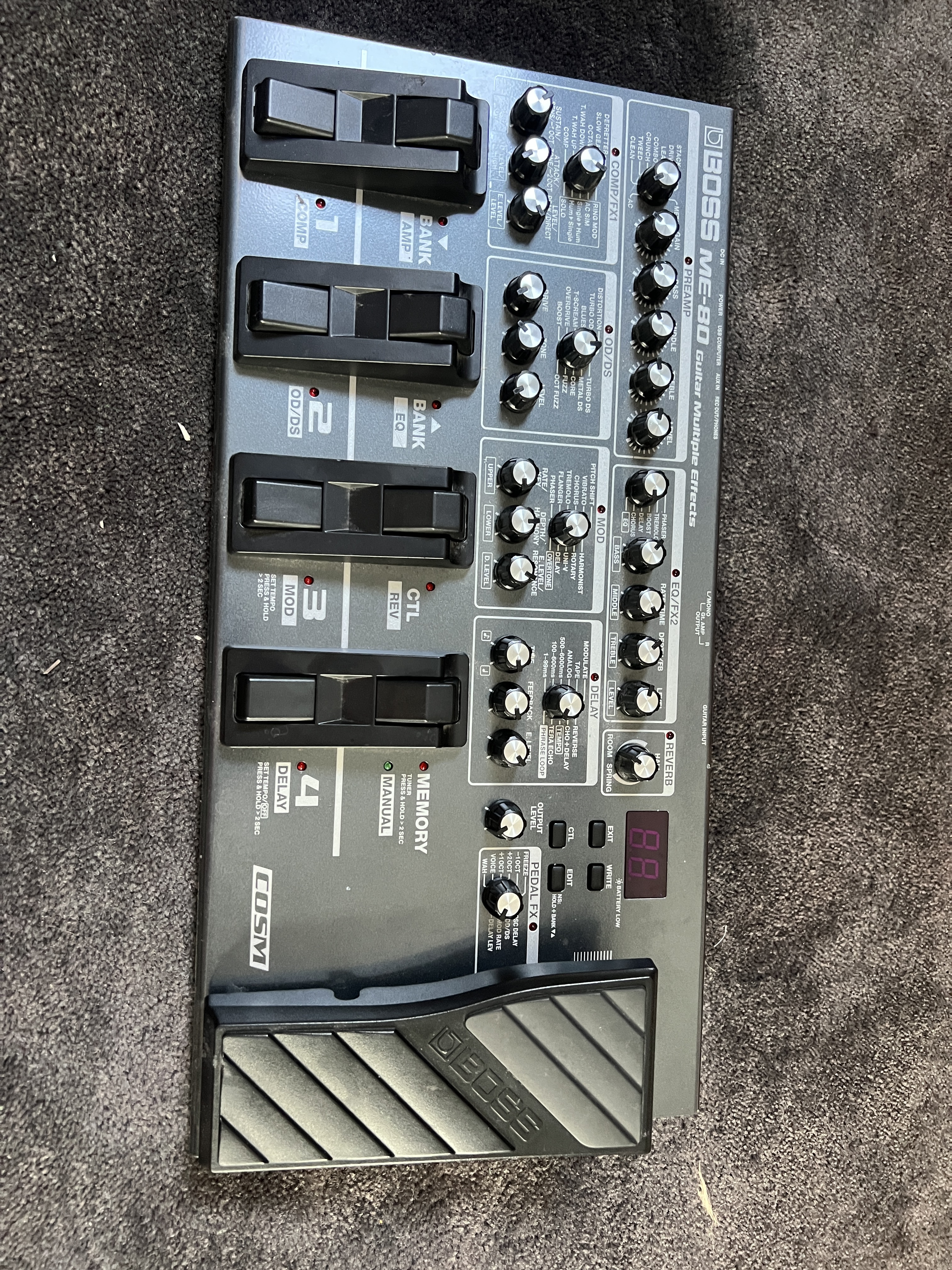 Boss me80 multi effet avec housse boss