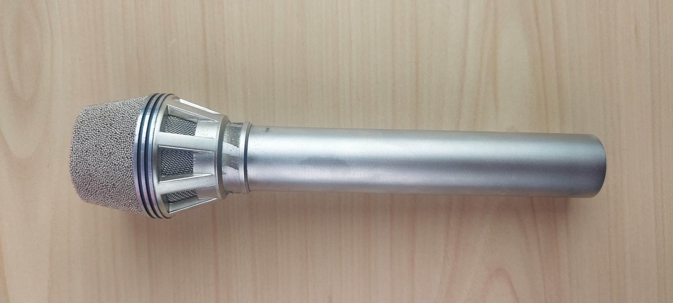 AKG D190E 2 1