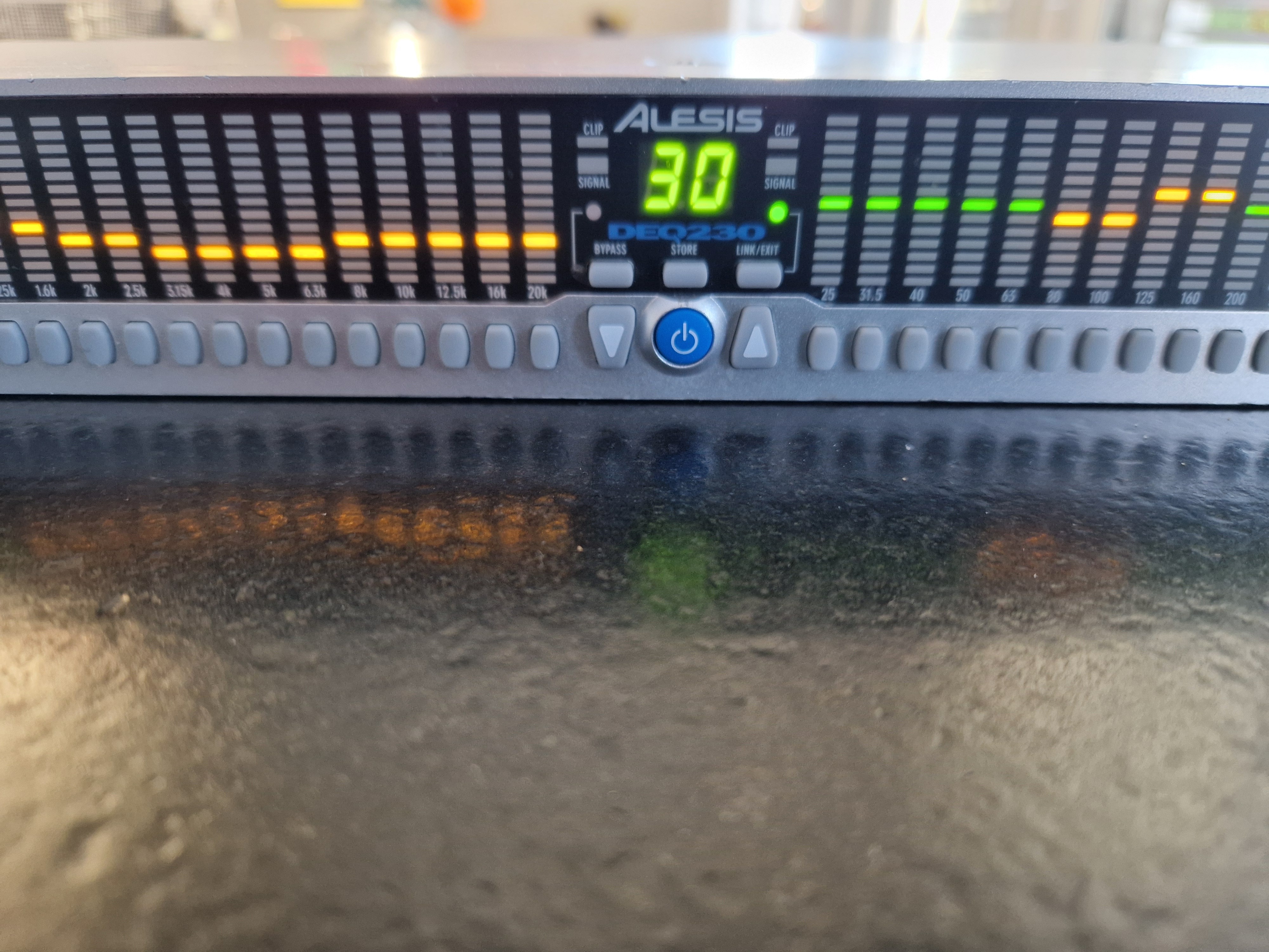 Alesis DEQ230 (96802)