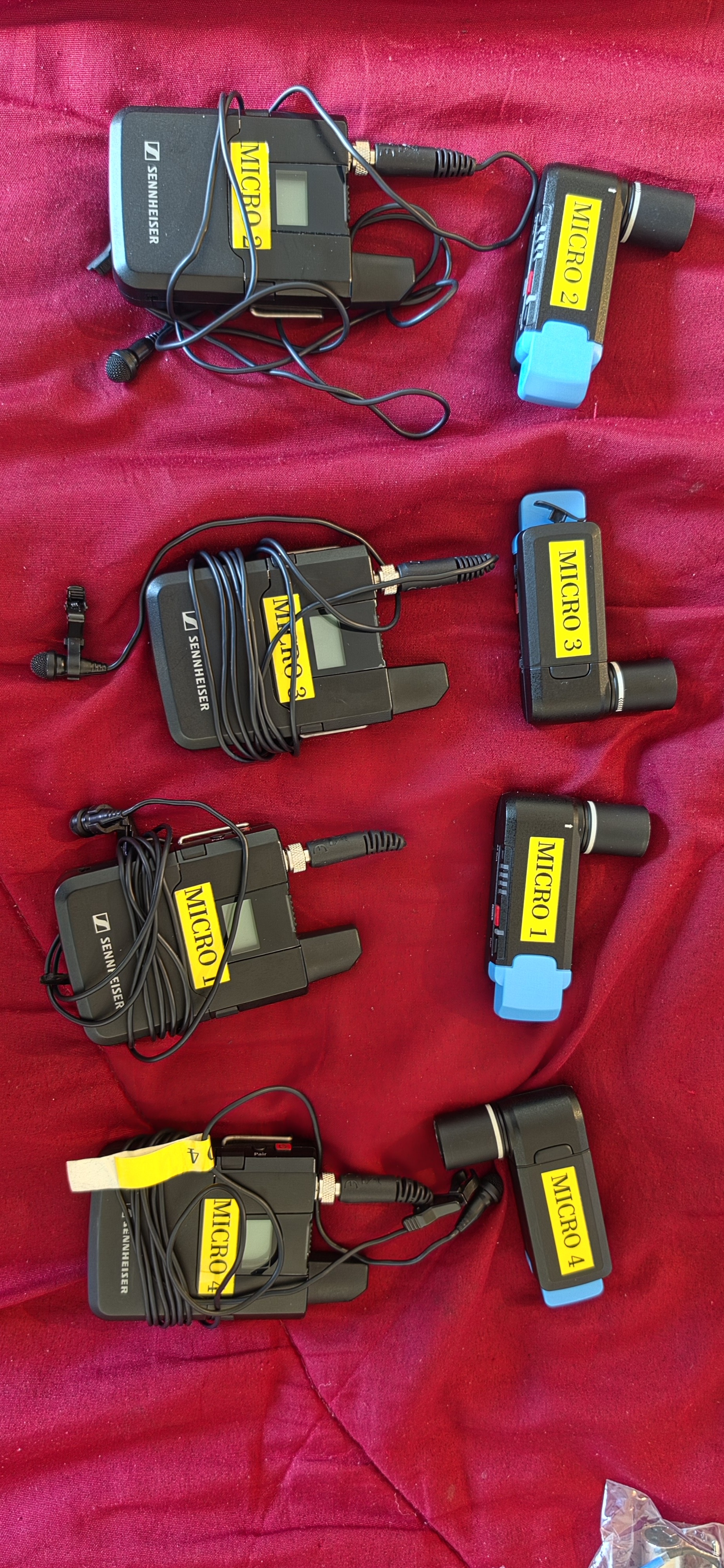 lot de  kits microphones sans fil Sennheiser AVX complets