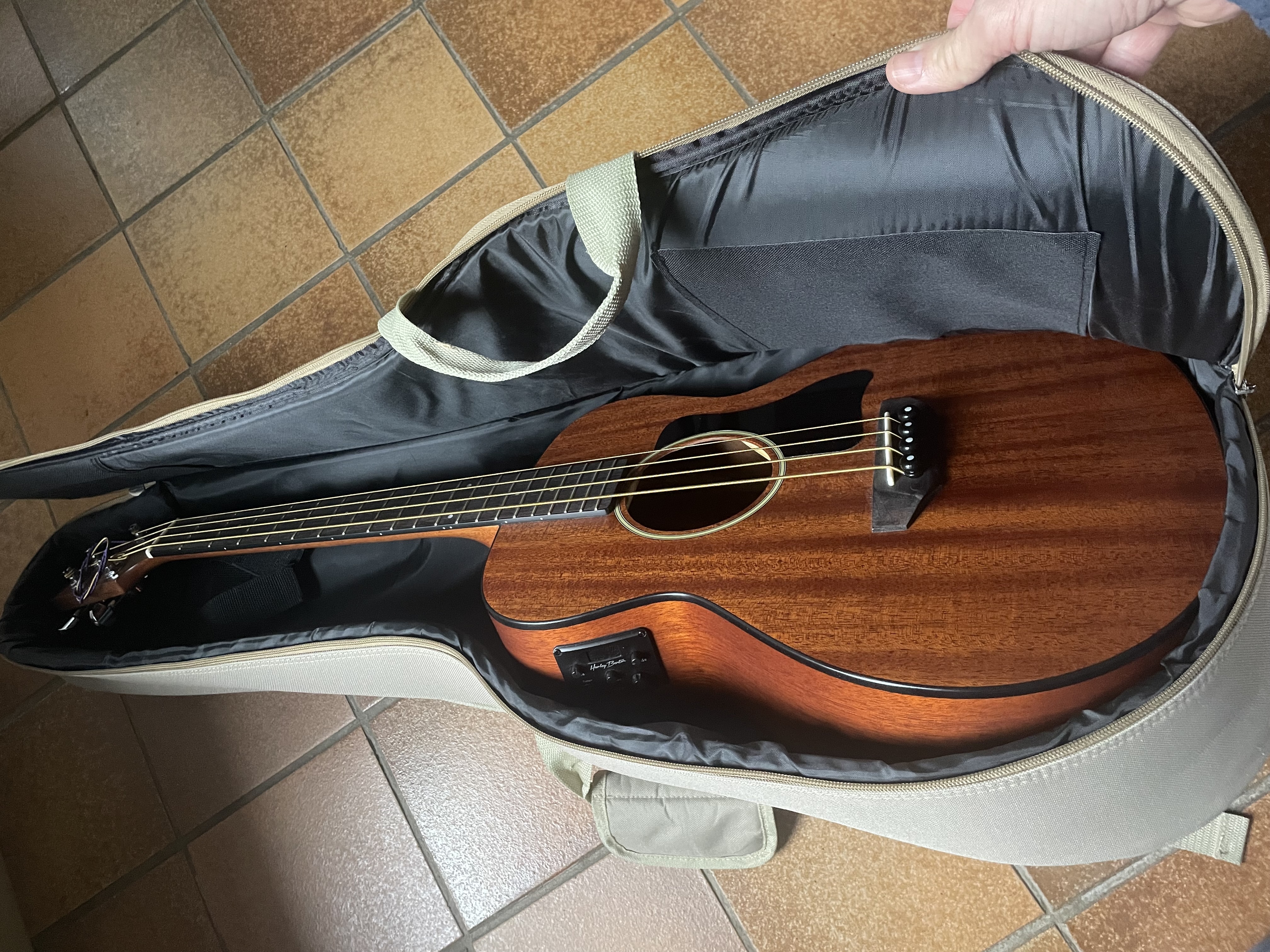 Basse short scale electro acoustique 