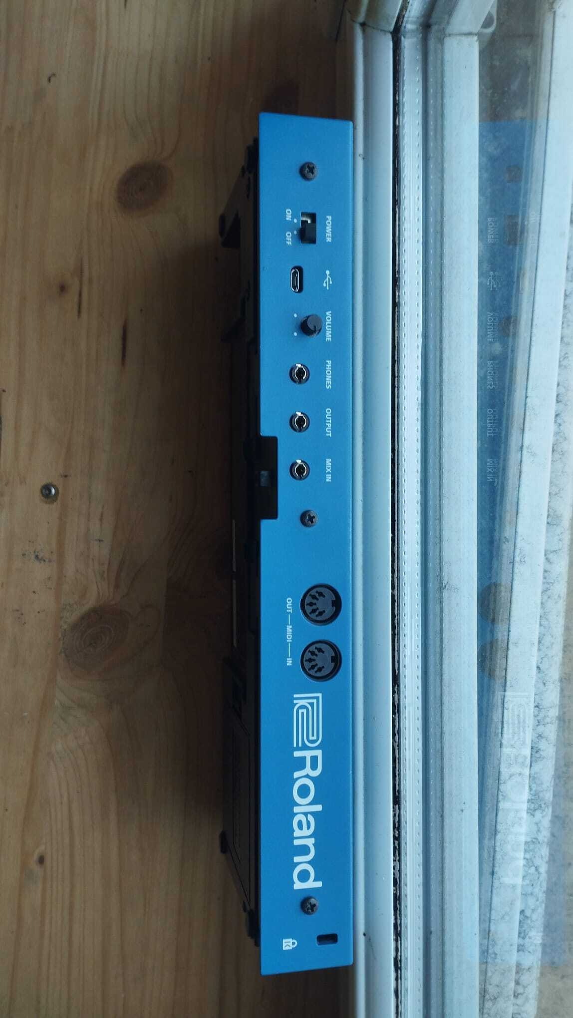 Roland SH-01A (70533)