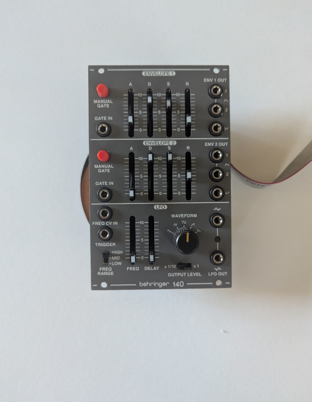 Behringer 140
