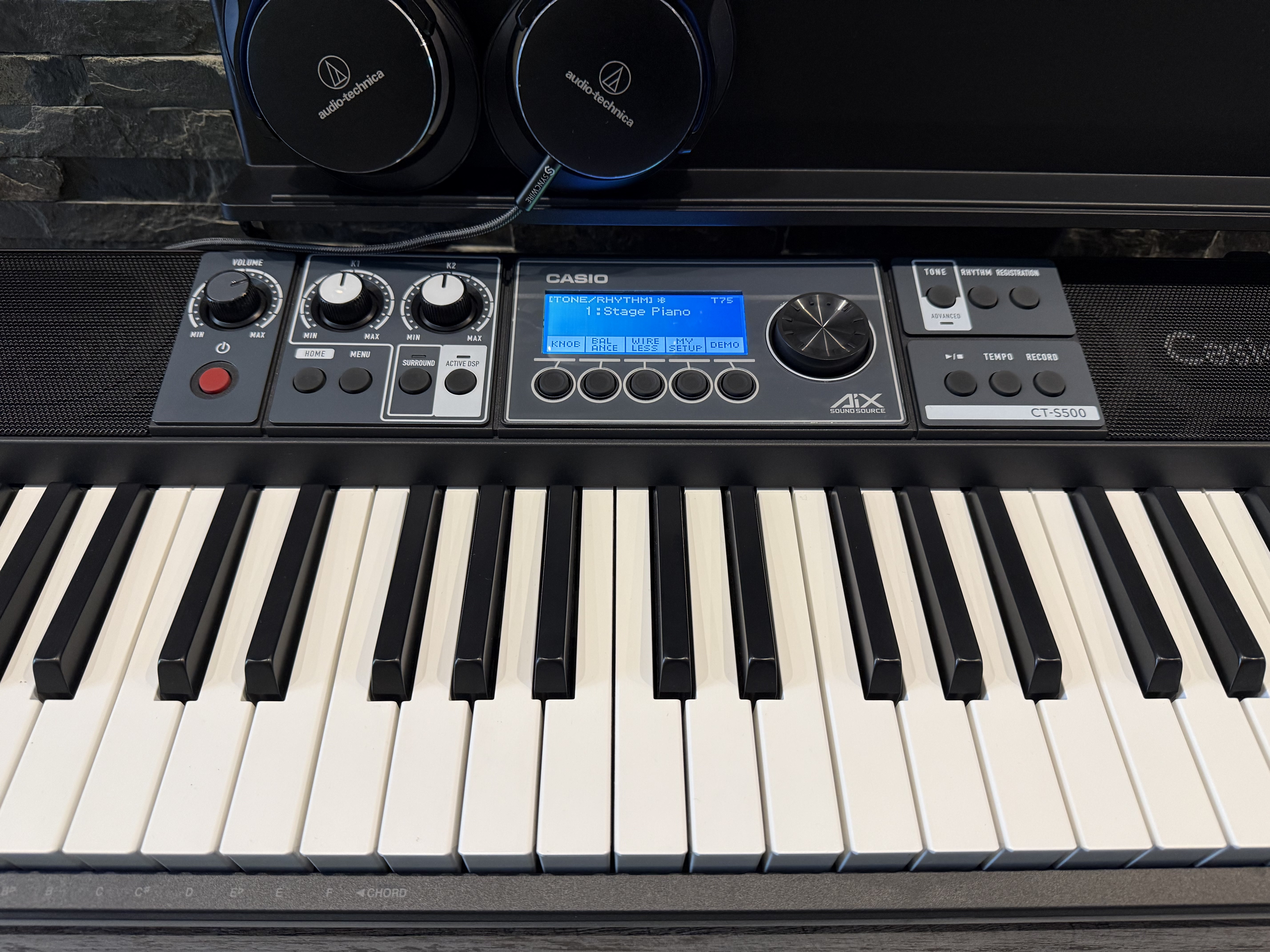 Clavier-arrangeur Casio CT-S500 en parfait état - Avec meuble et accessoires