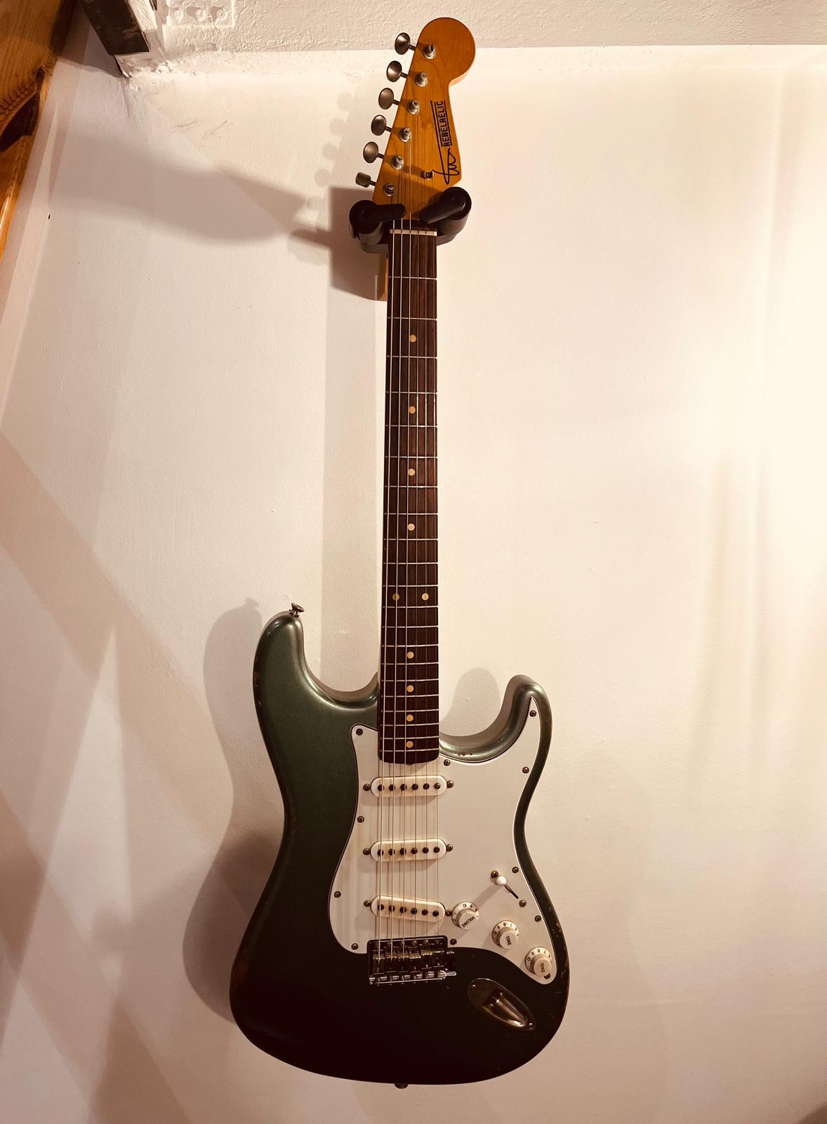 Vends Guitare de serie S 62 Custom Shop Rebel Relic 