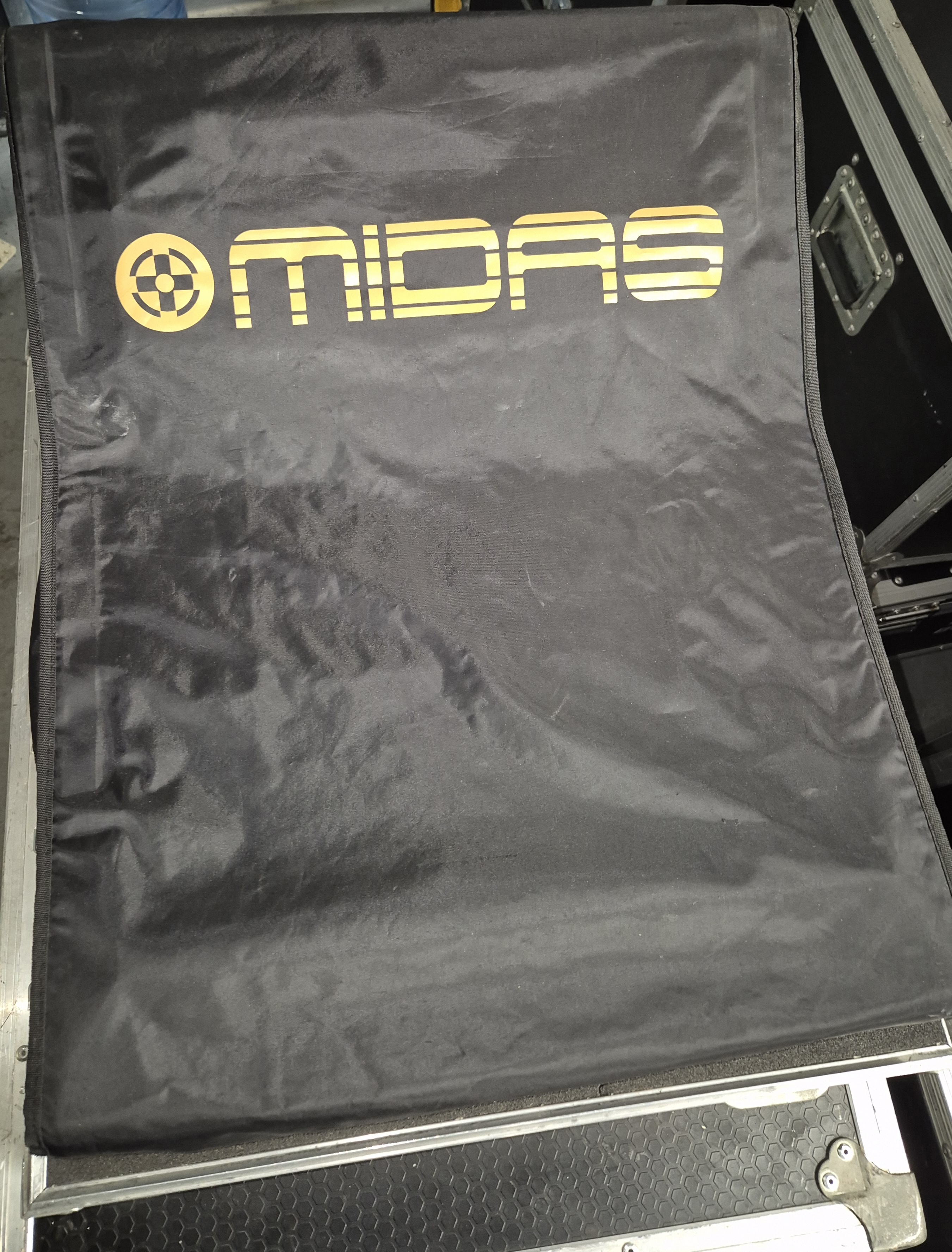 Midas M32R live