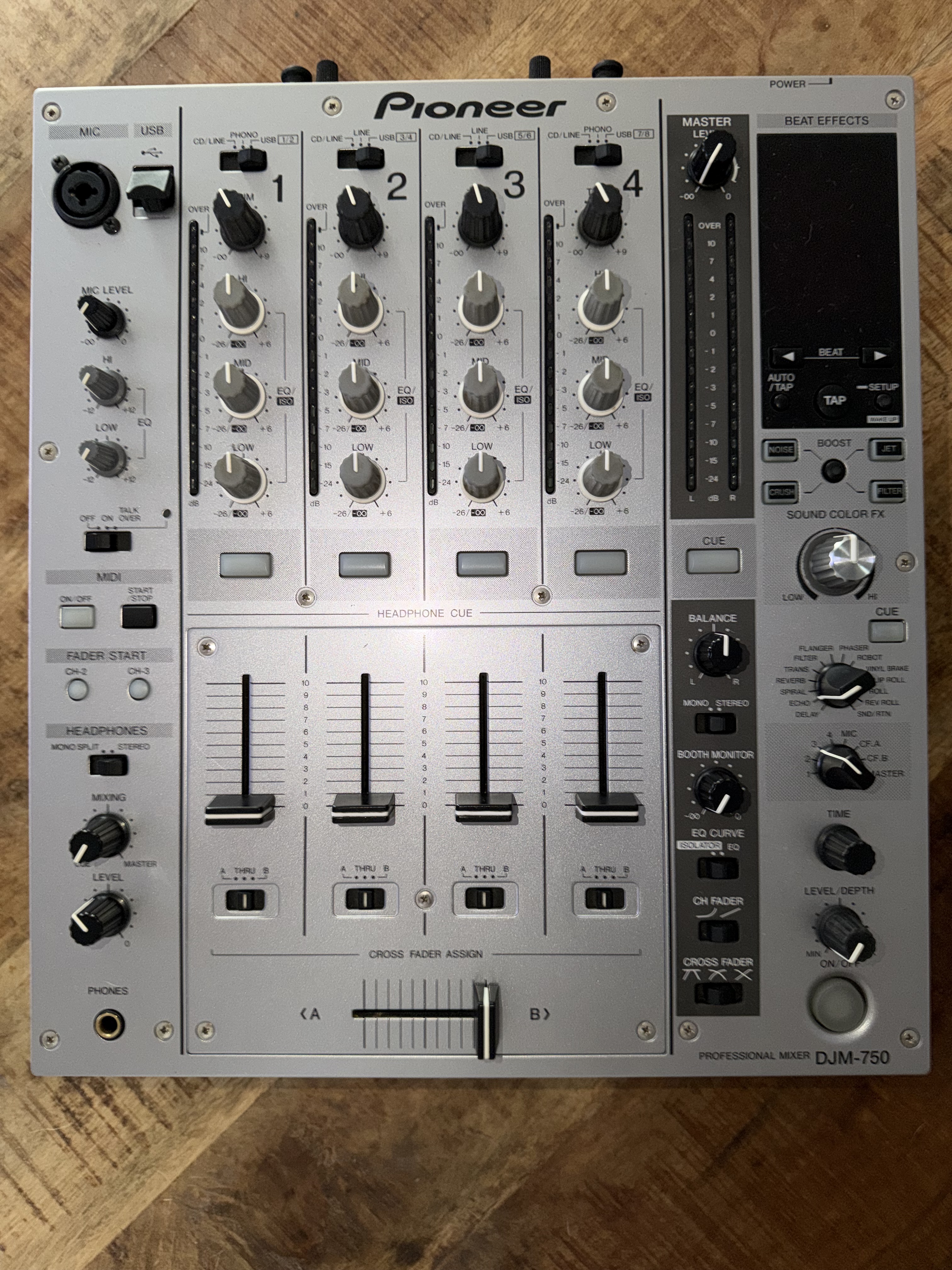 Cause depart vend Pioneer DJM750 Grise