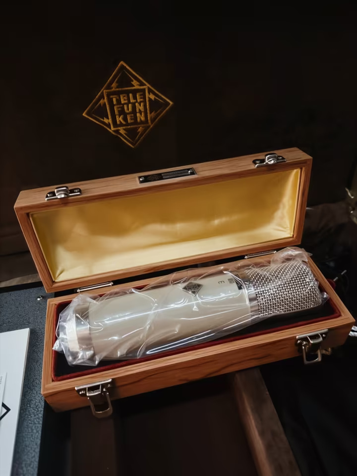 Telefunken ELA M 251E jamais utilisé, avec accessoires et flightcase