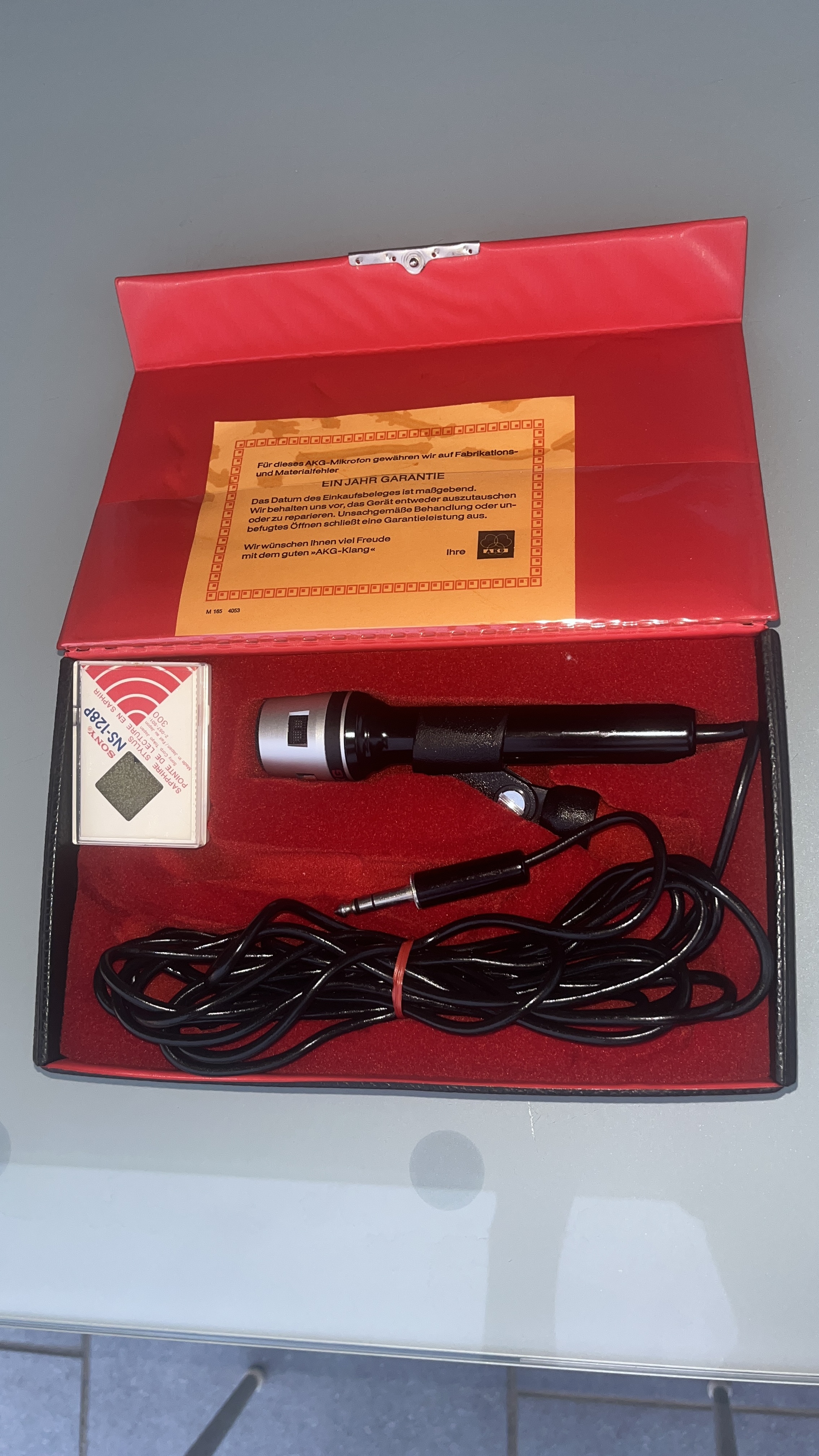 Microphone AKG vintage + étui en cuir + certificat – Parfait état