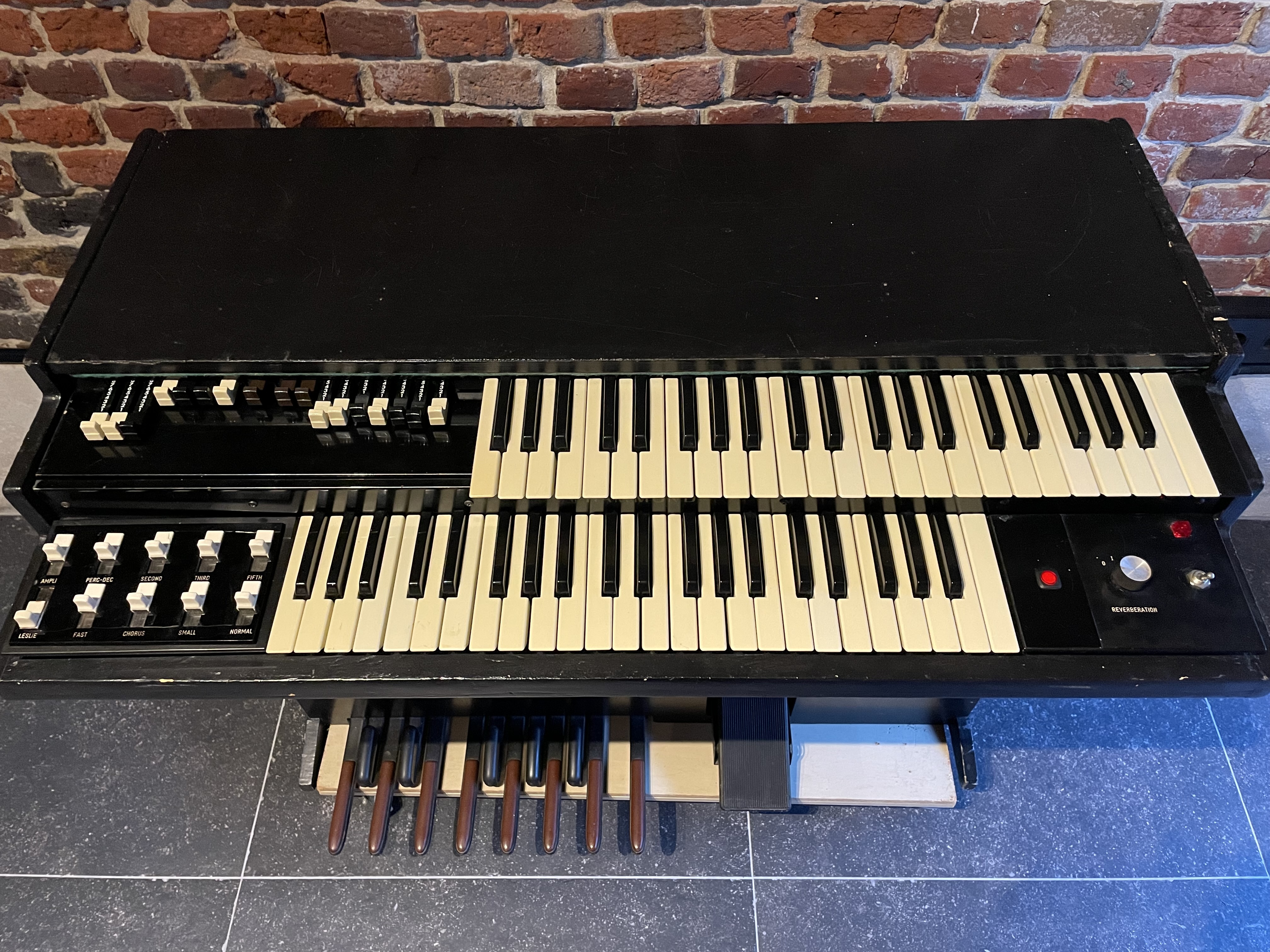ORGUE HAMMOND L-100P