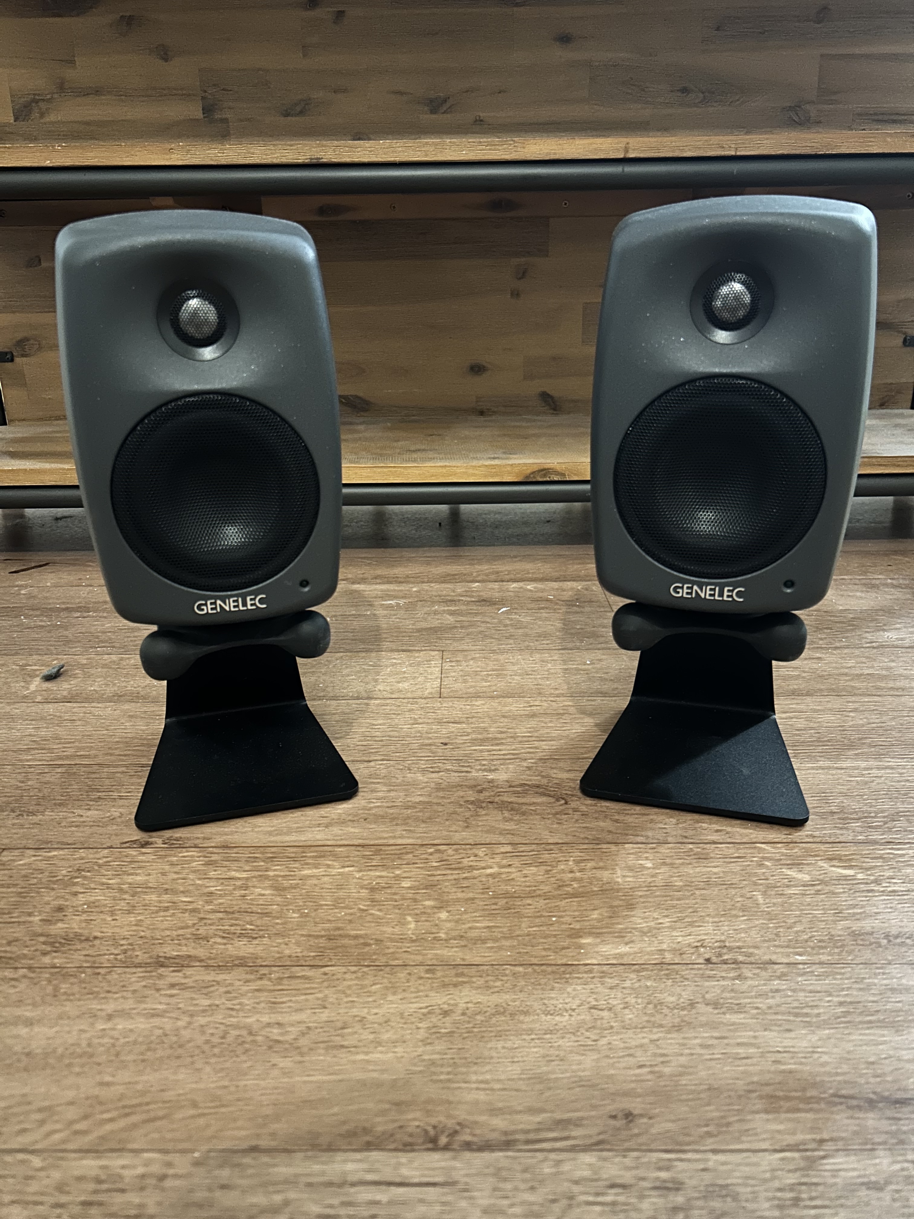 Paire de 8020D - Neuves - Câblage et stand Z8020-320B inclus