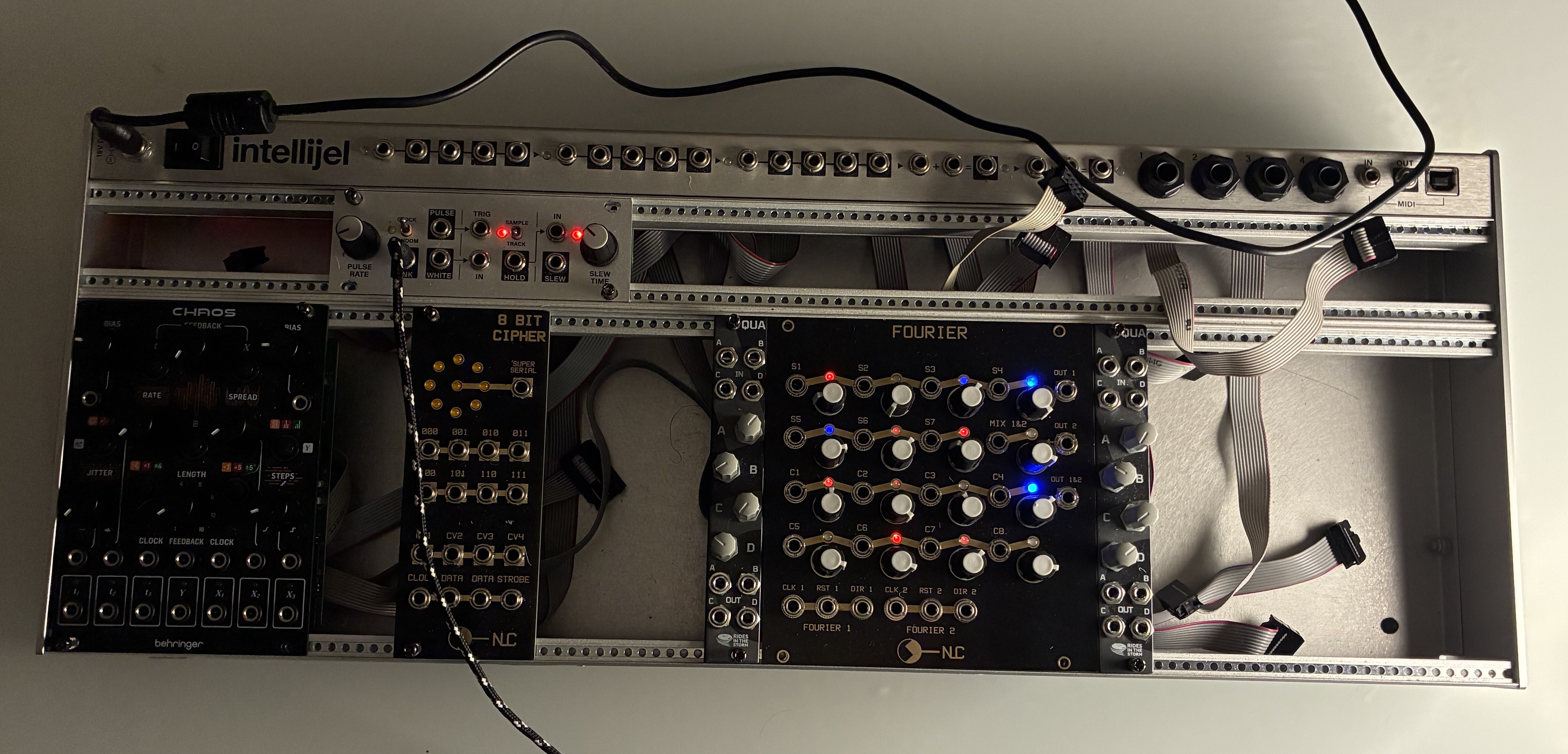 Intellijel Designs 4U Palette Case 104hp (48066)