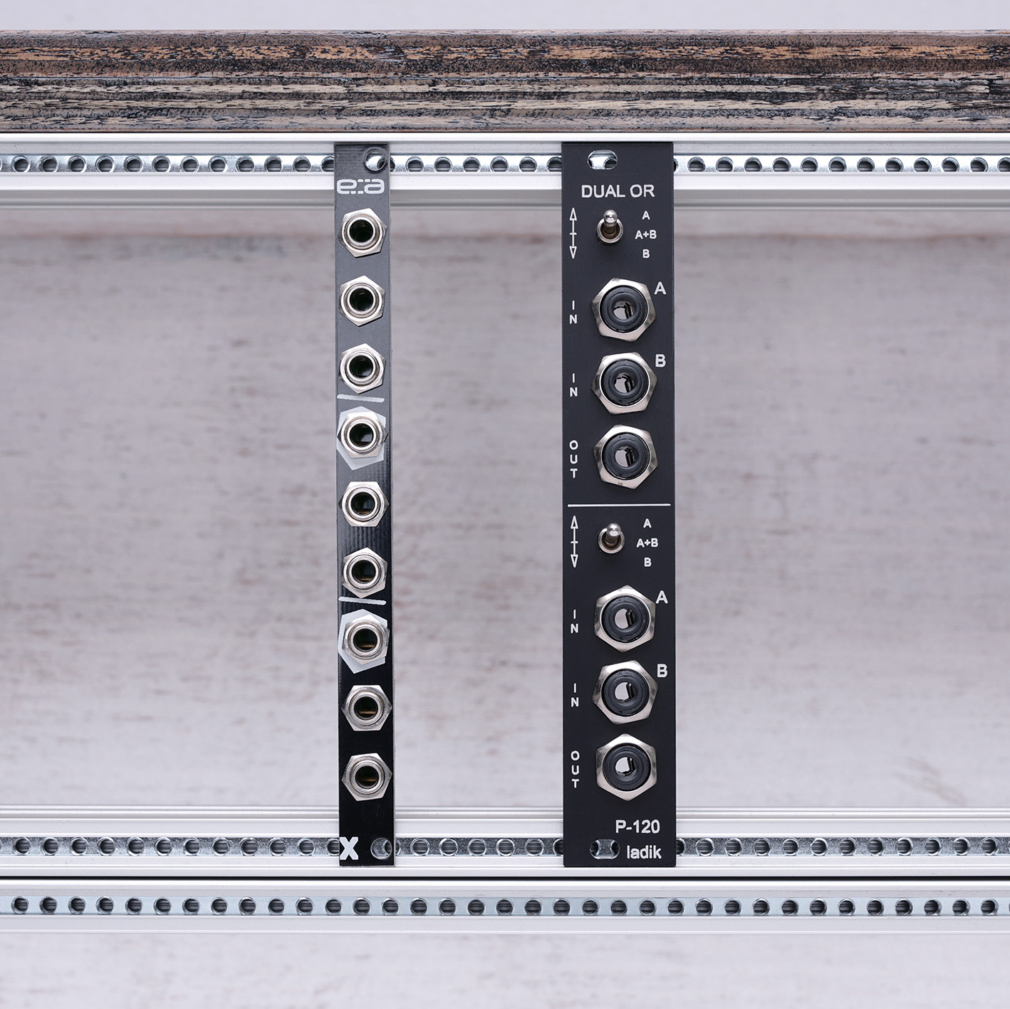 Ladik P-120 Dual Switchable OR (black) - Neuf