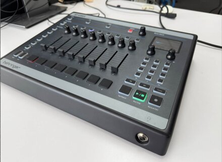Behringer SP1200X -2 Behringer SP1200X -2