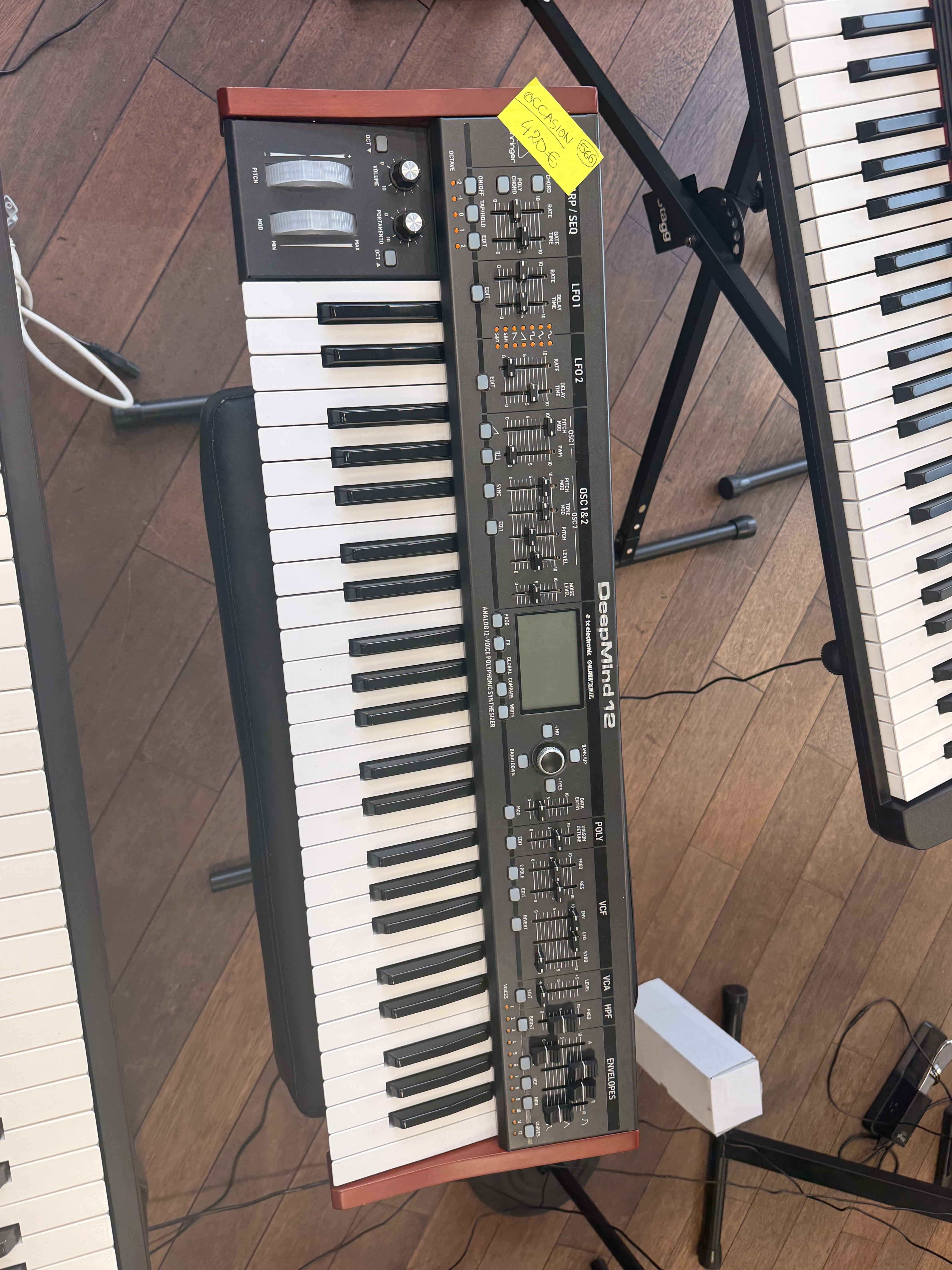 Échange Behringer deepmind 12