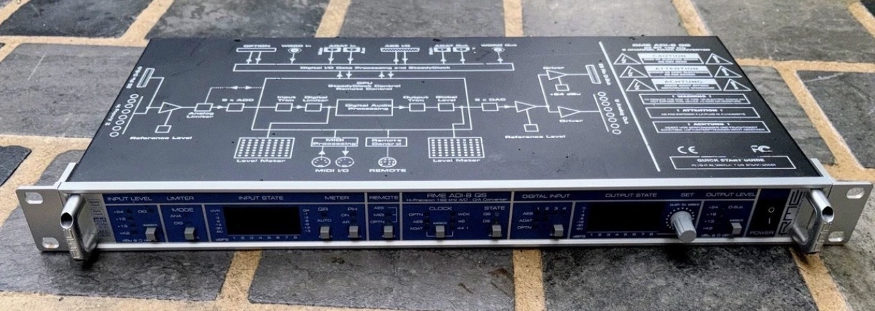 1 RME  ADI-8 QS convertisseur analogique/numérique - num / analogique STUDIO