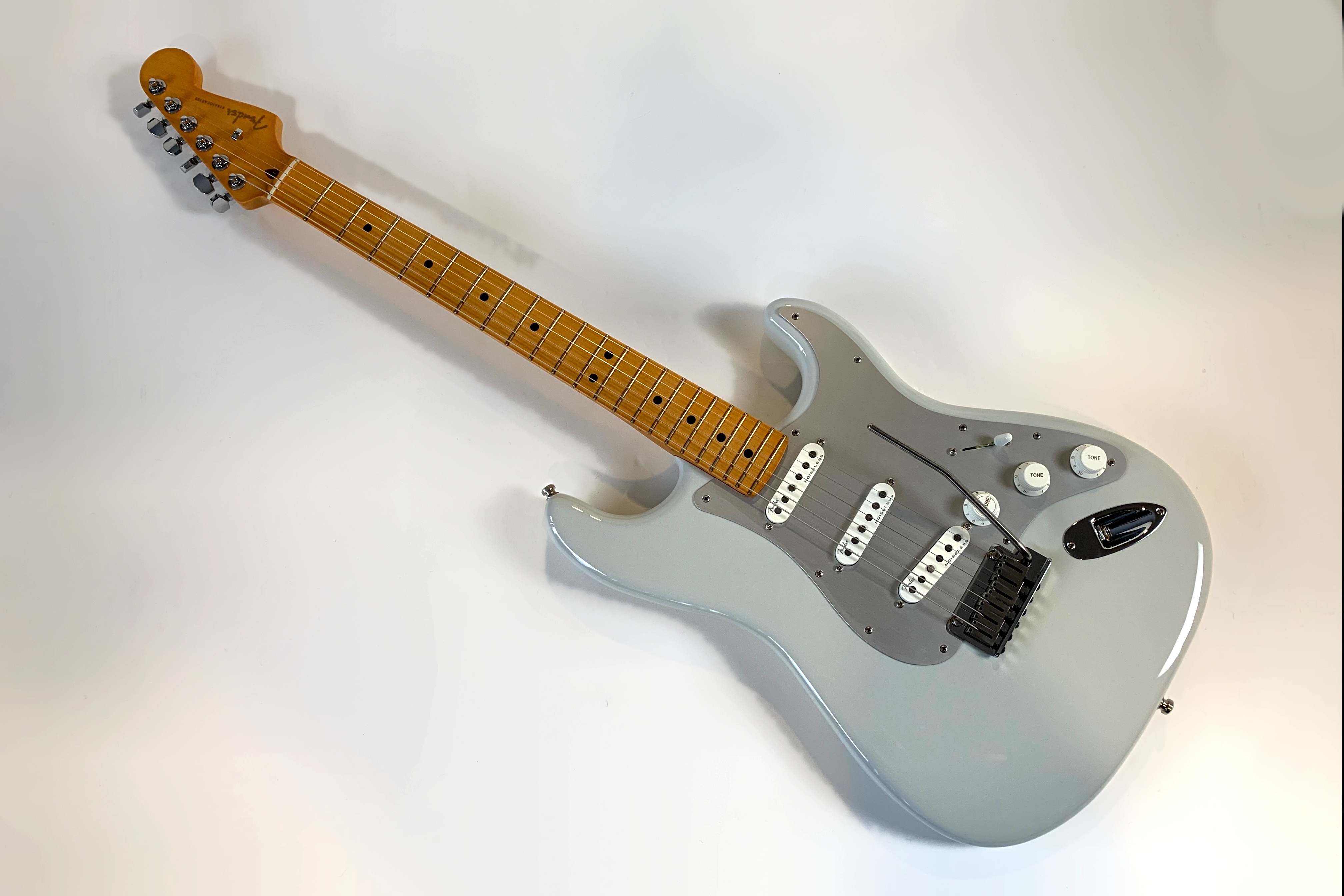 Fender American Ultra II Stratocaster (8703)