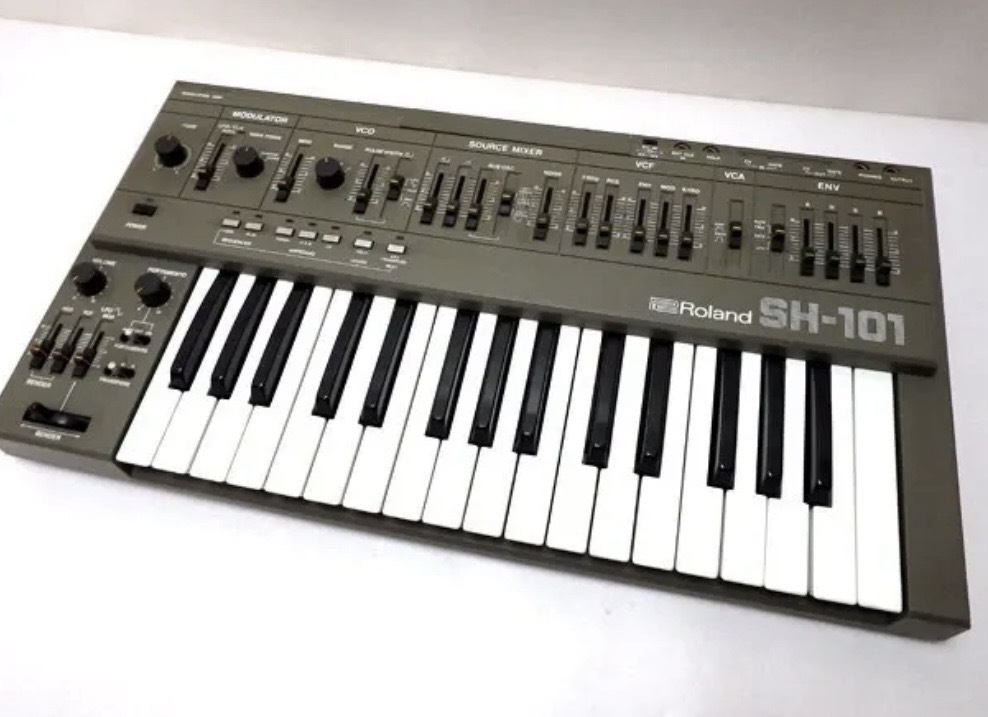 Roland SH-101