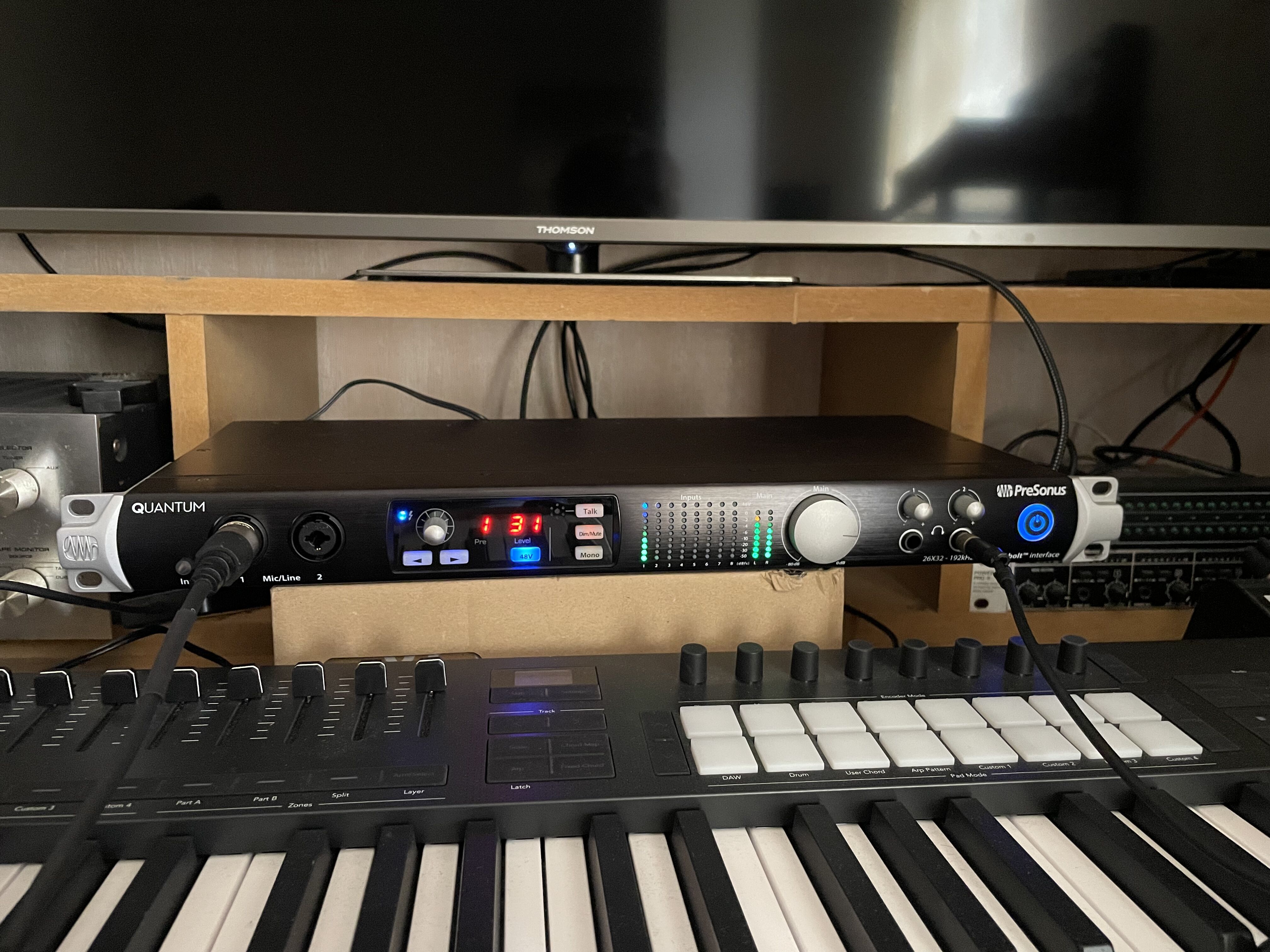 Presonus Quantum TBE complète + adaptateur TB4 + câble Apple TB
