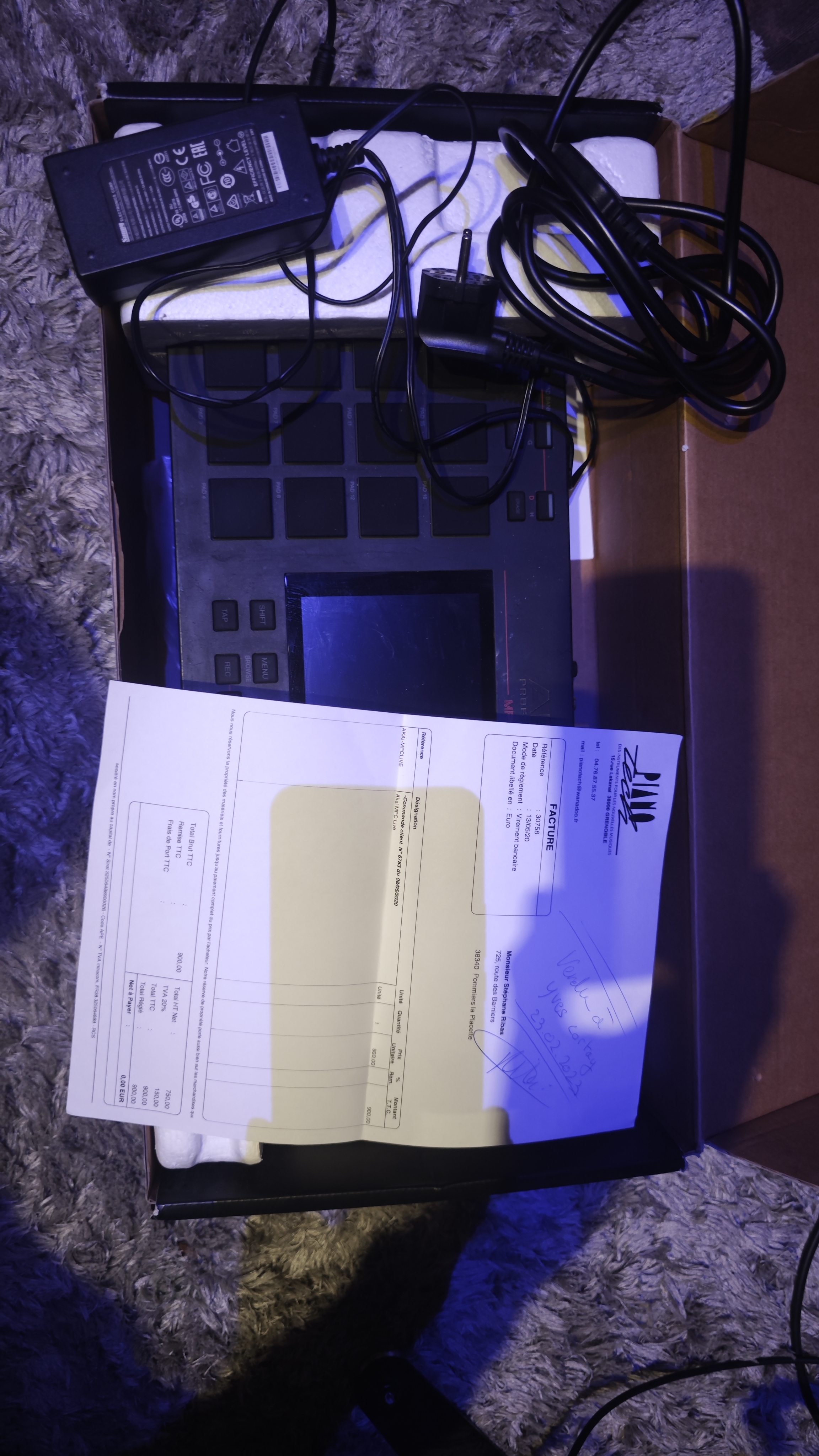 Akai Professional MPC Live (2757)