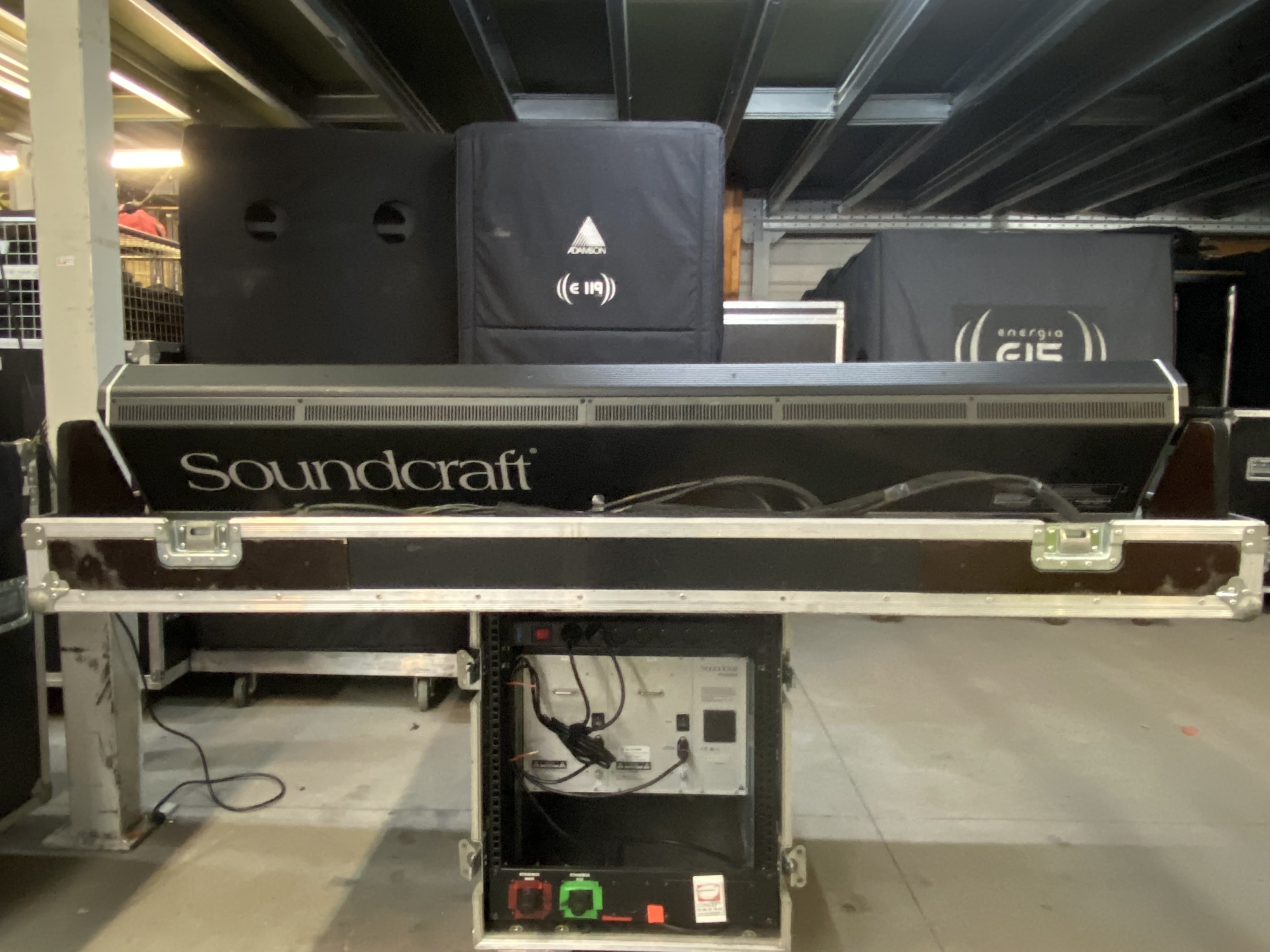 Soundcraft vi7000 en rack complète 
