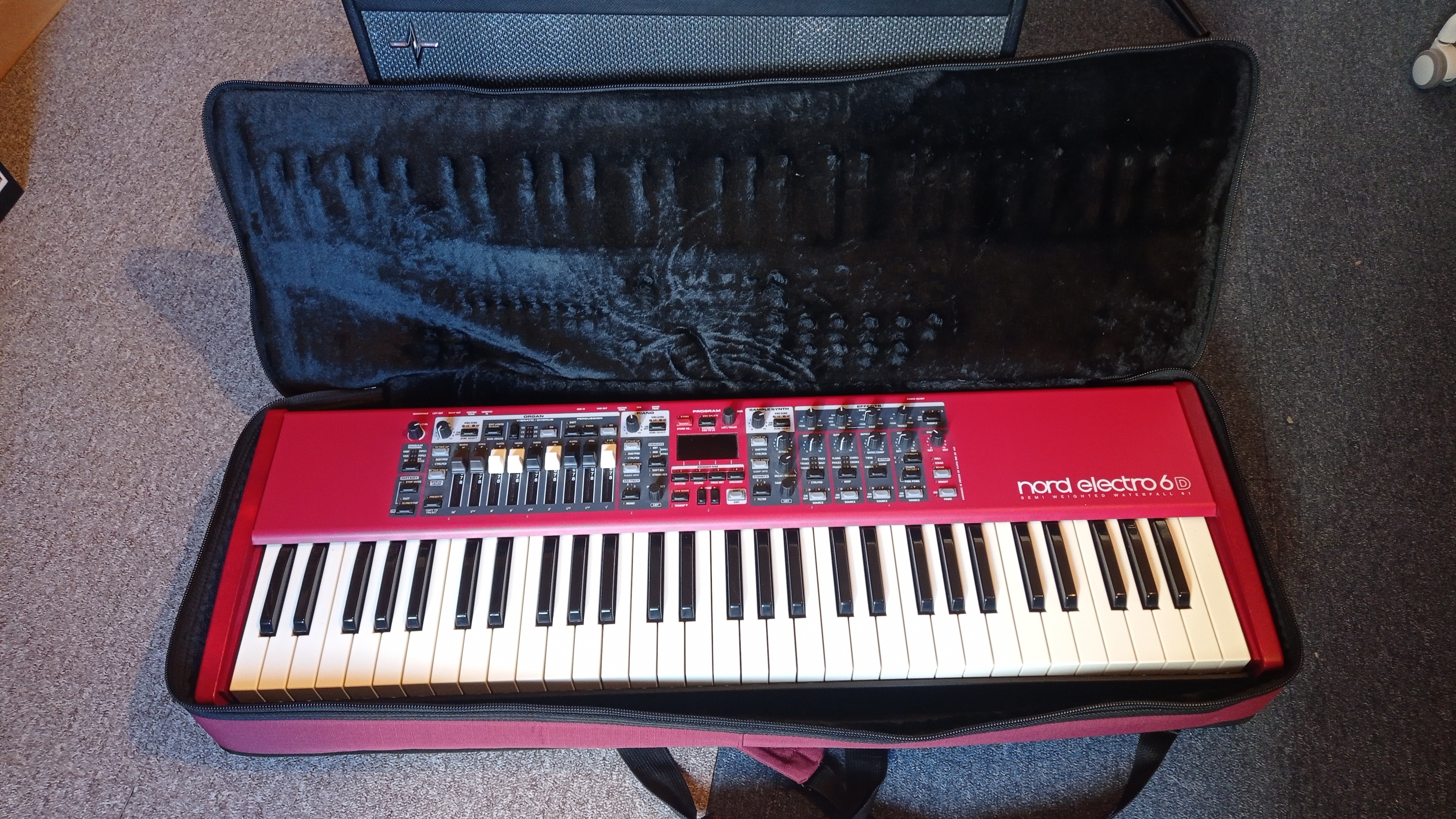 Vends Clavia Nord Electro 6D 61