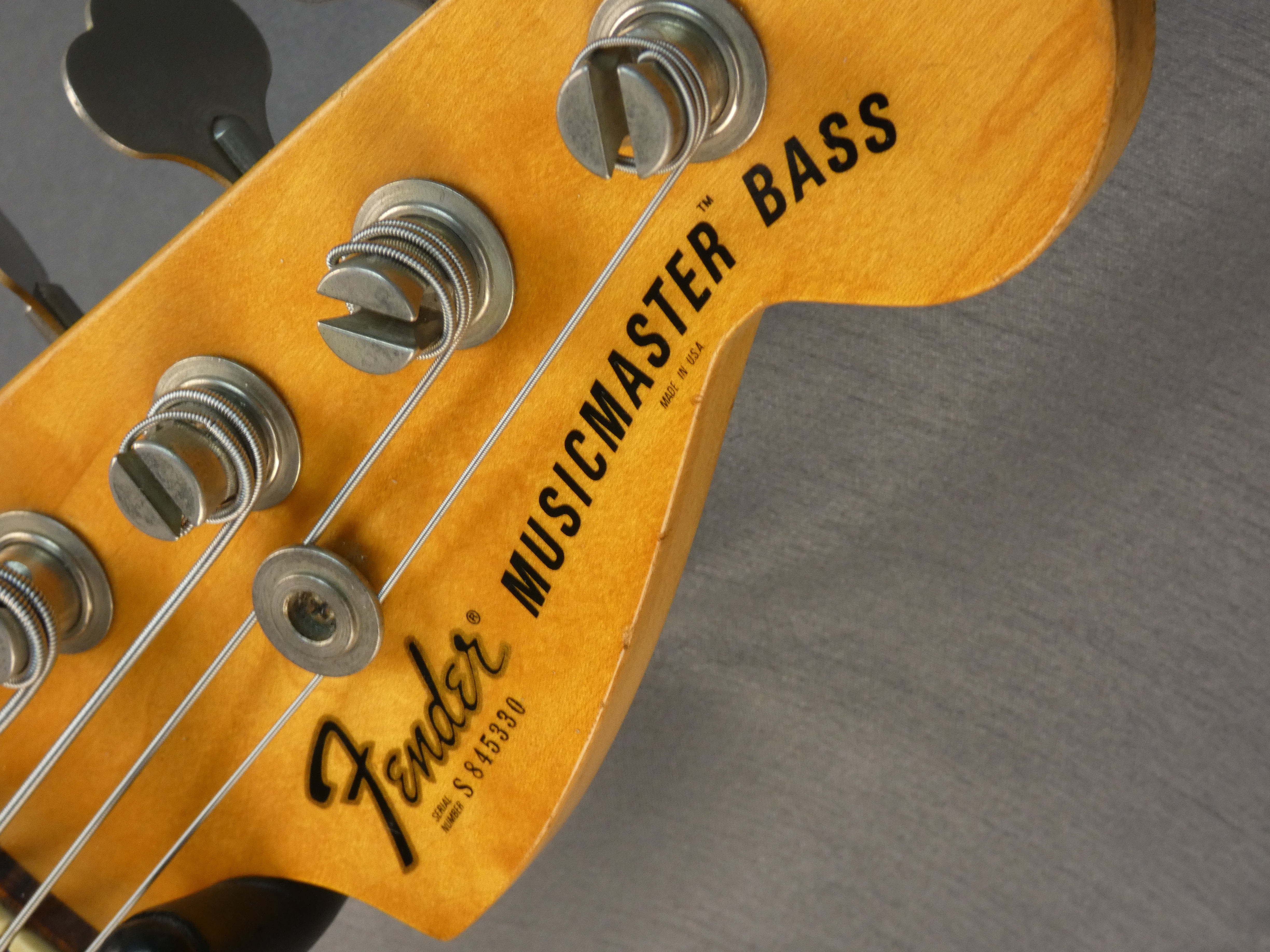 fender musicmaster bass trans wine red usa 1978 (8)