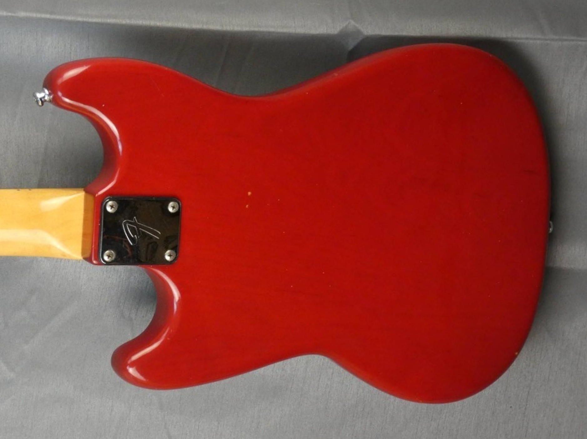 fender musicmaster bass trans wine red usa 1978 (10)