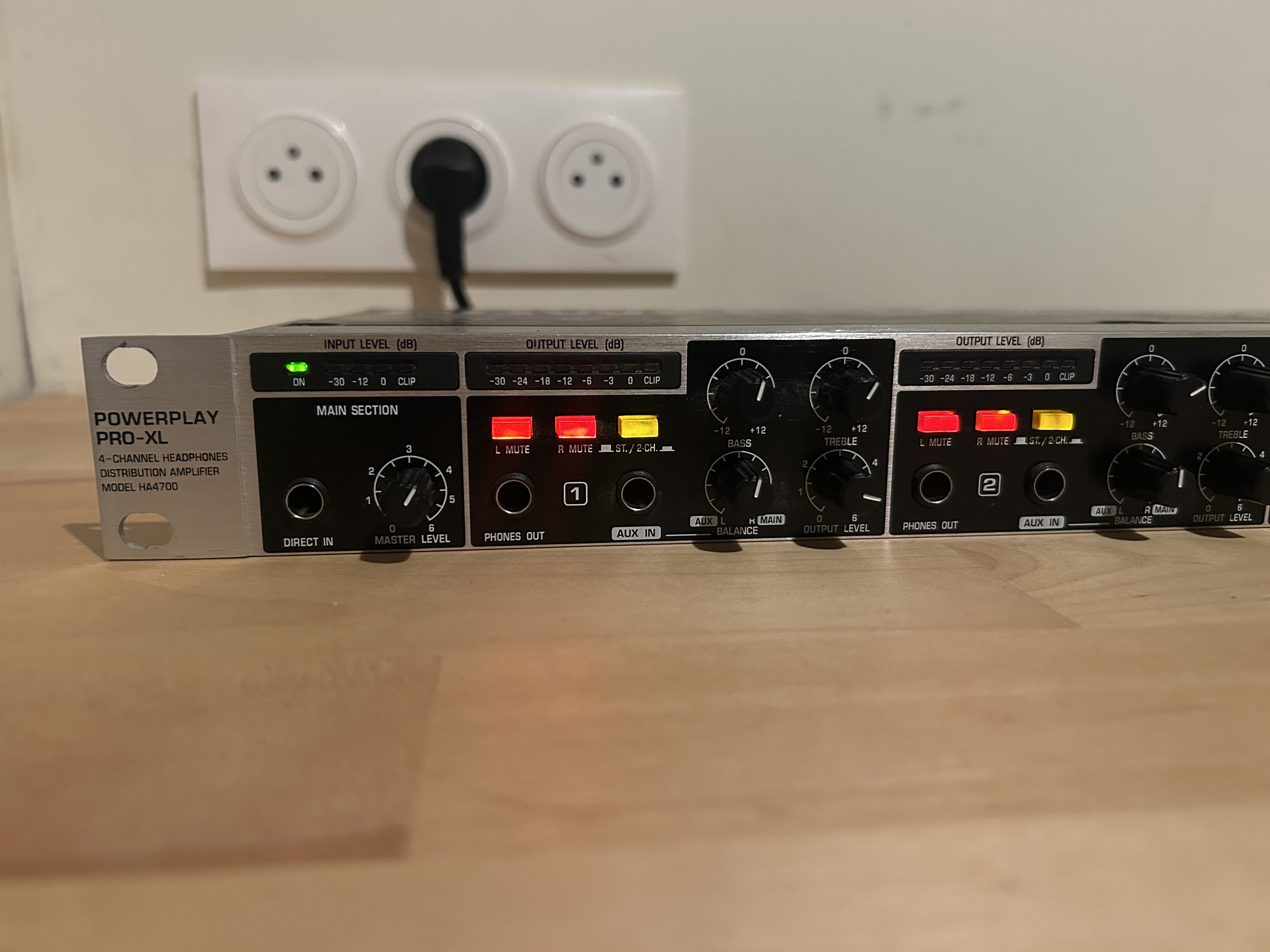 Behringer Powerplay Pro-XL HA4700 (74567)