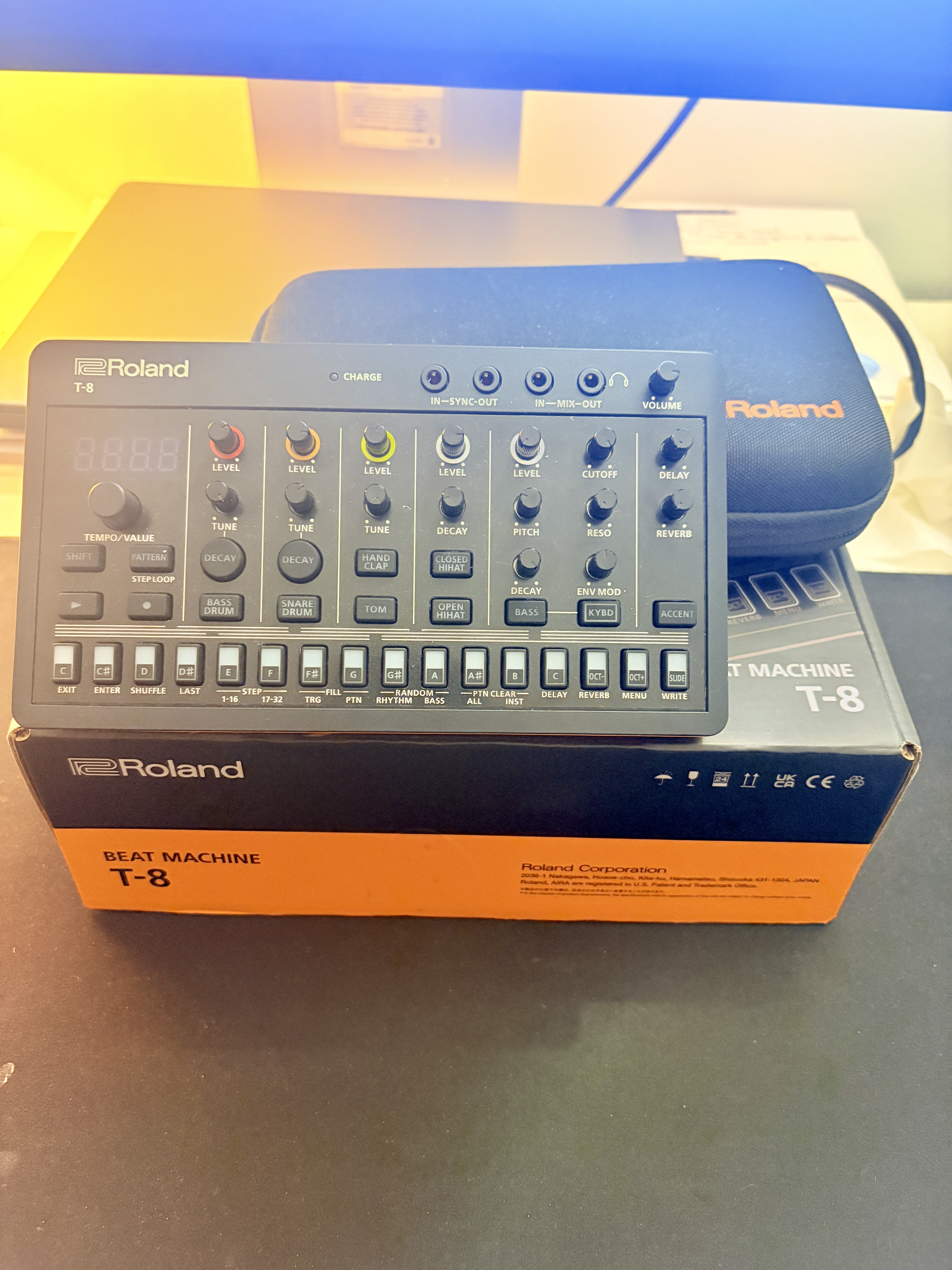 Roland AIRA Compact T-8 - État neuf + housse + facture