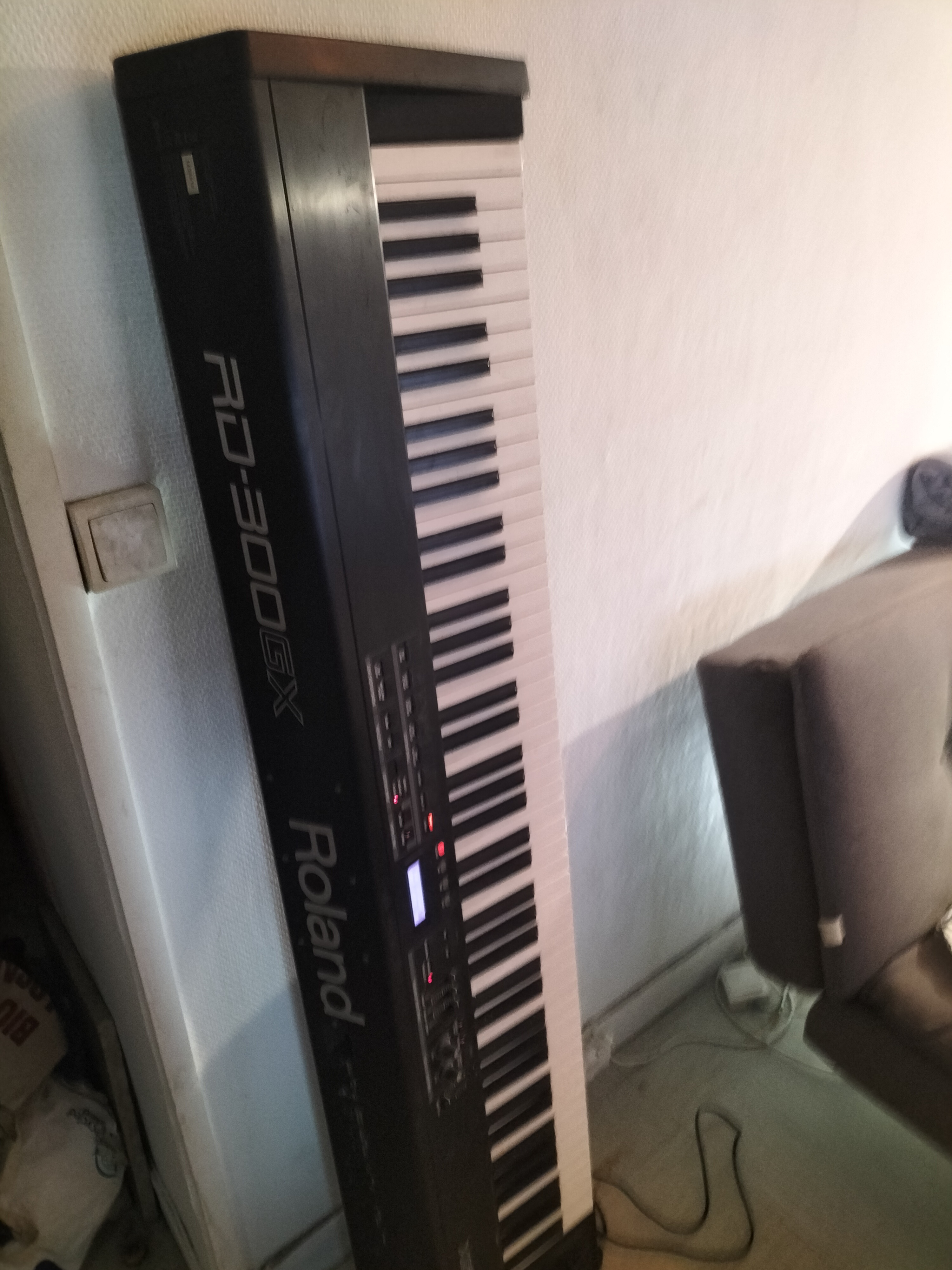 Vend piano de scène Roland RD 300gx