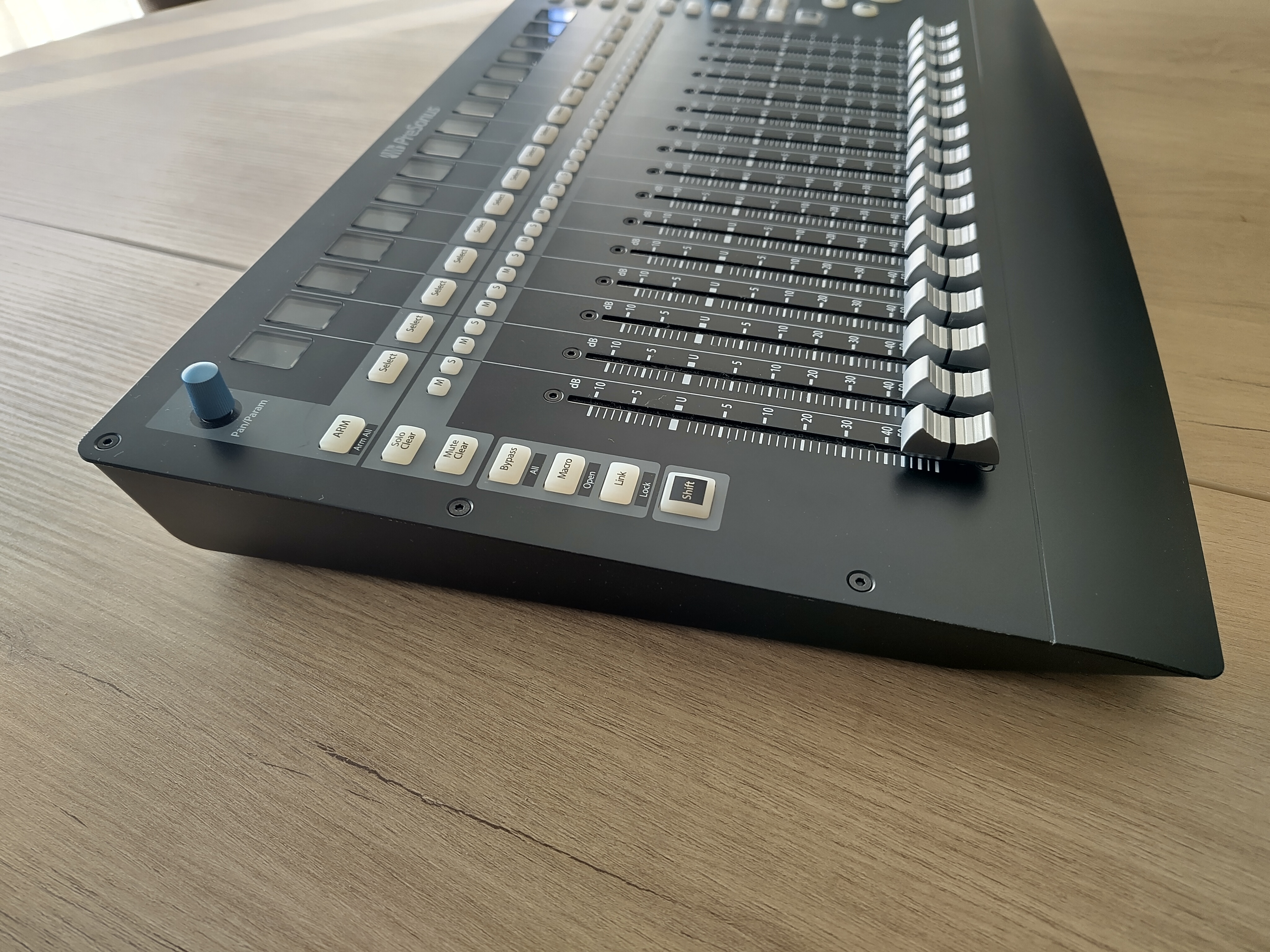 PreSonus Faderport 16 (28848)