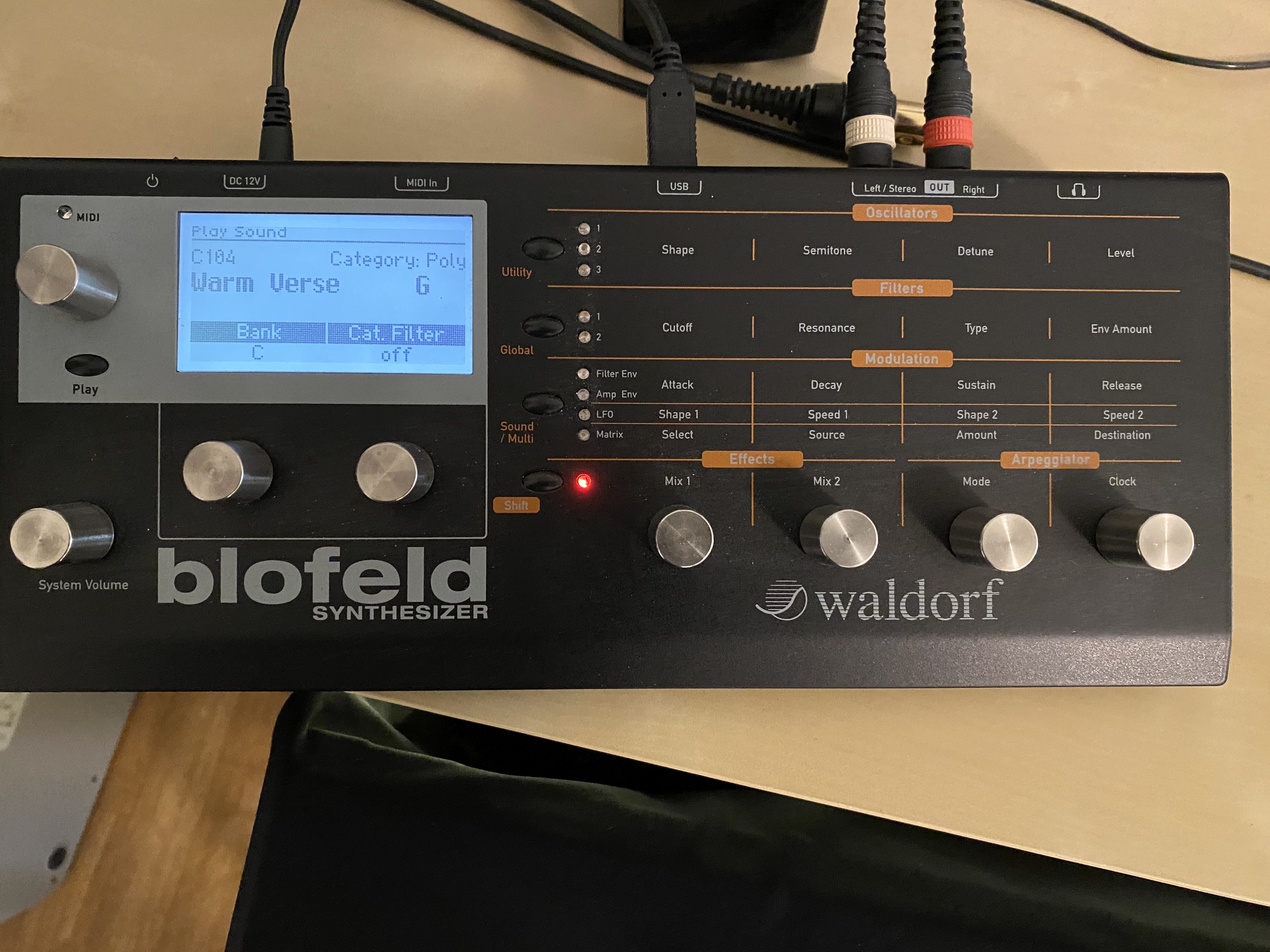 Vend Waldorf Blofeld Black