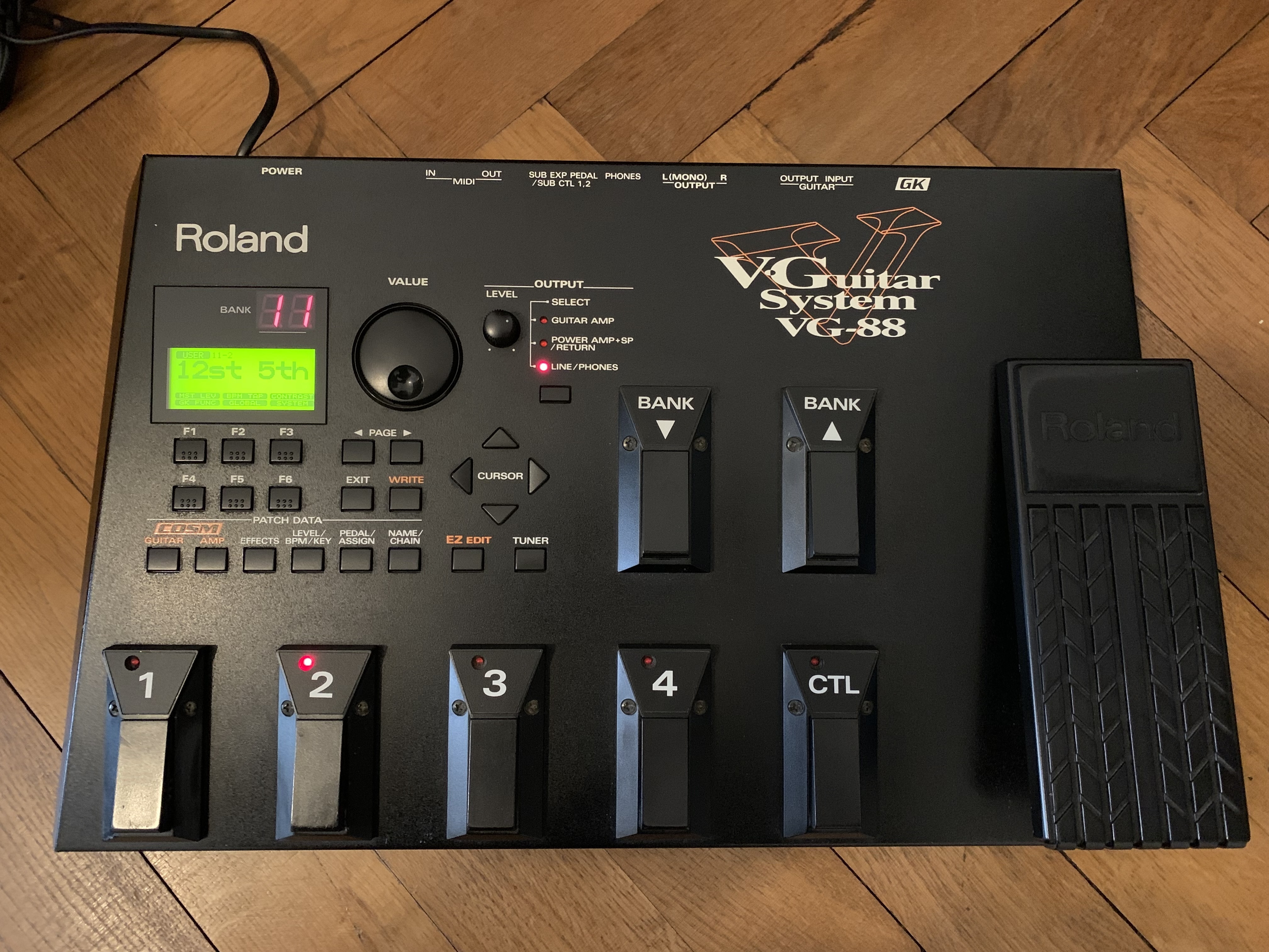 Vends Roland VG-88