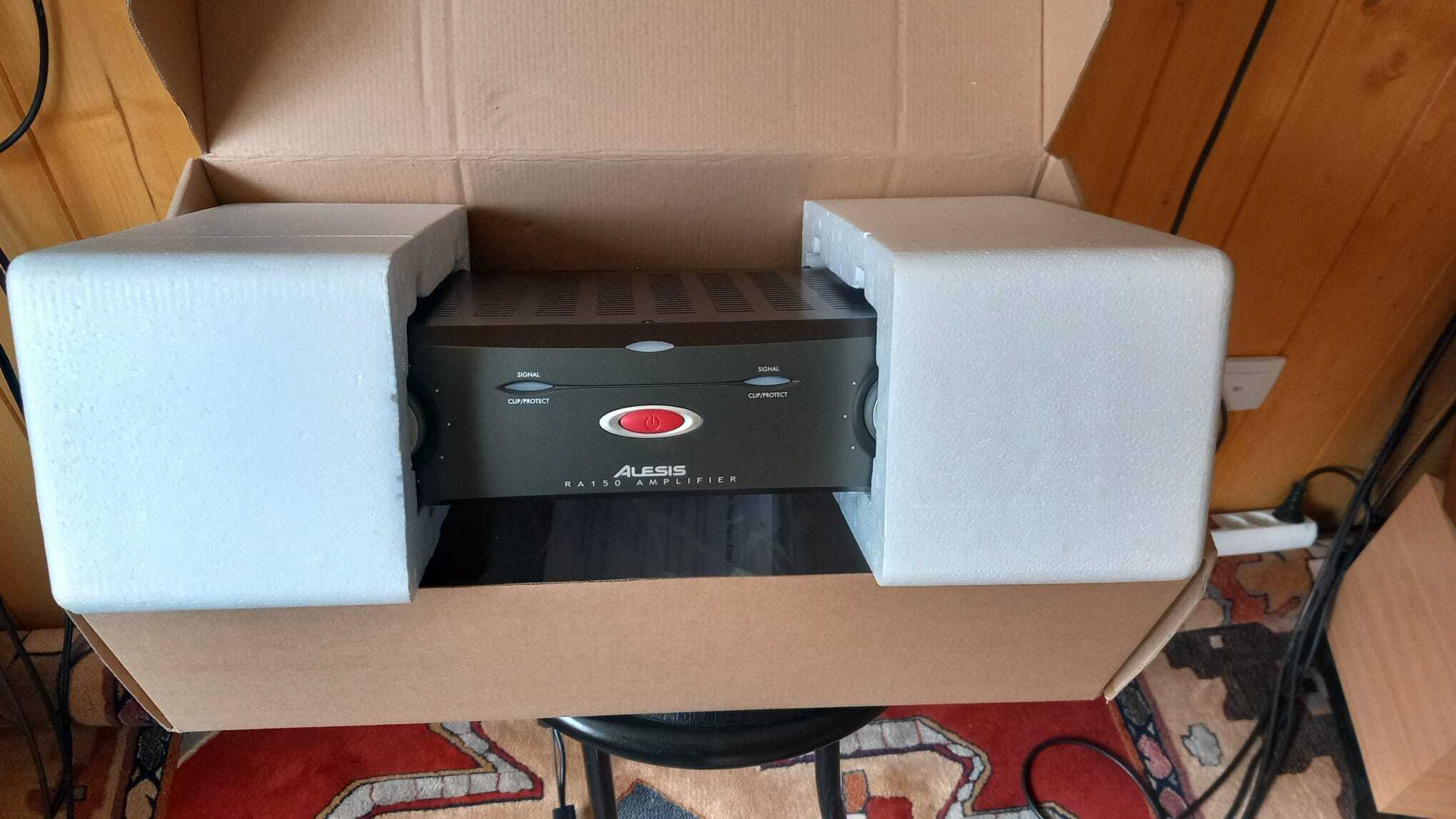 Alesis RA-150 (76302)