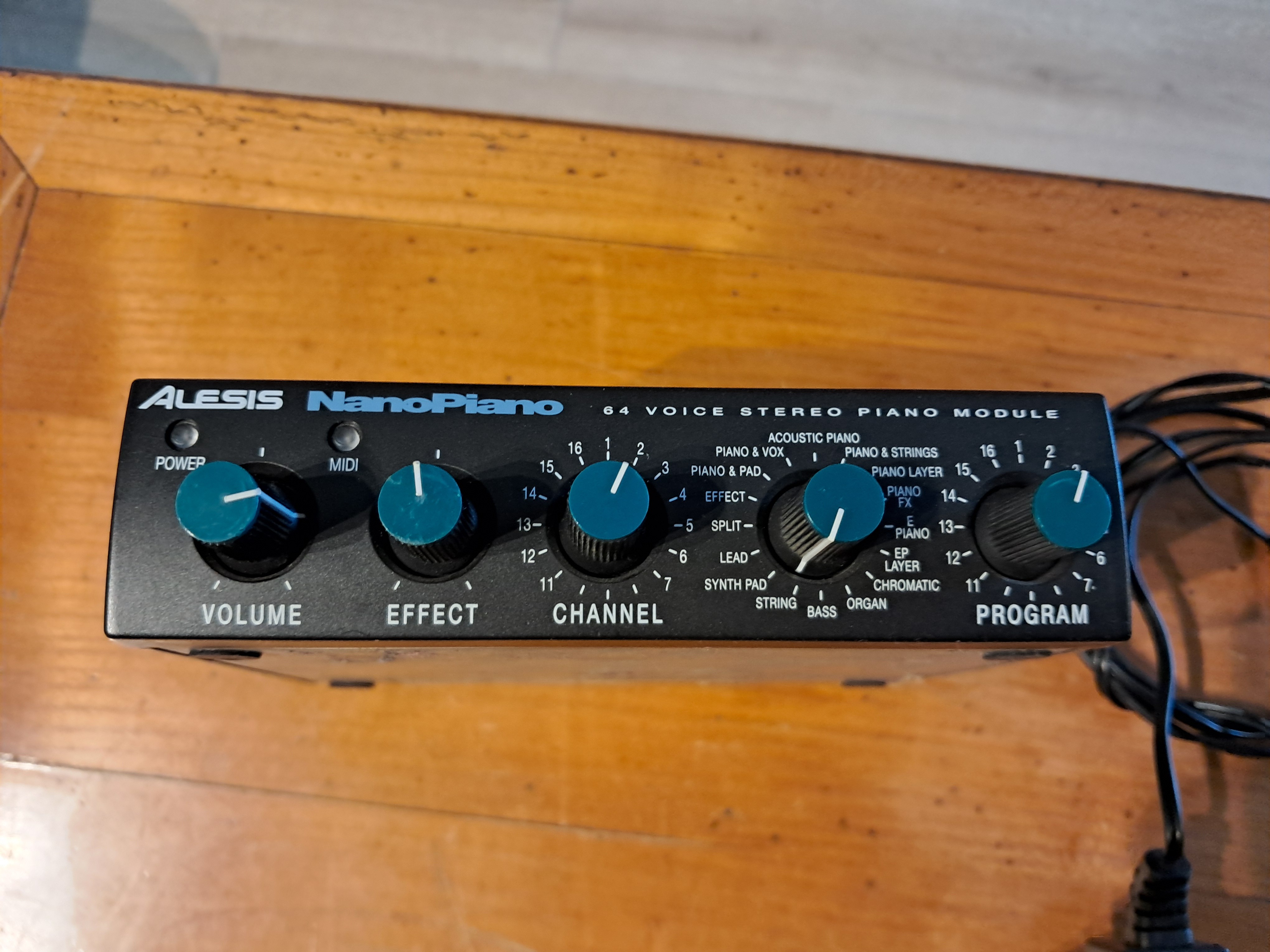 Vends expendeur midi Alesis Nano Piano (NanoPiano)