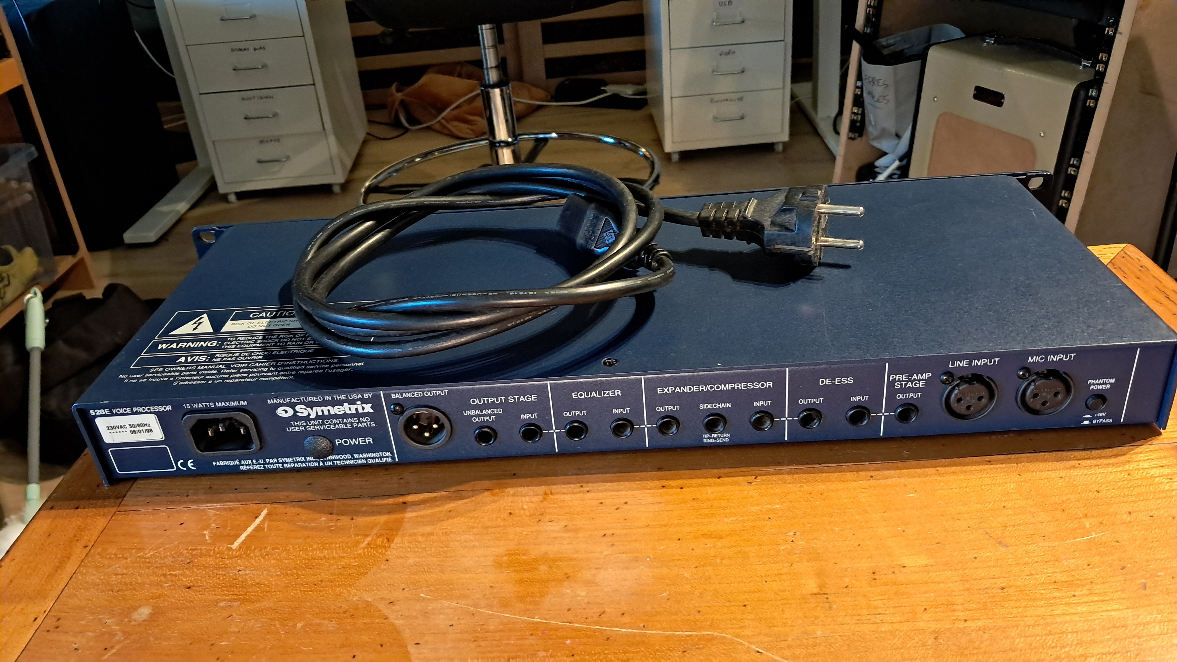 Symetrix 528E (42125)