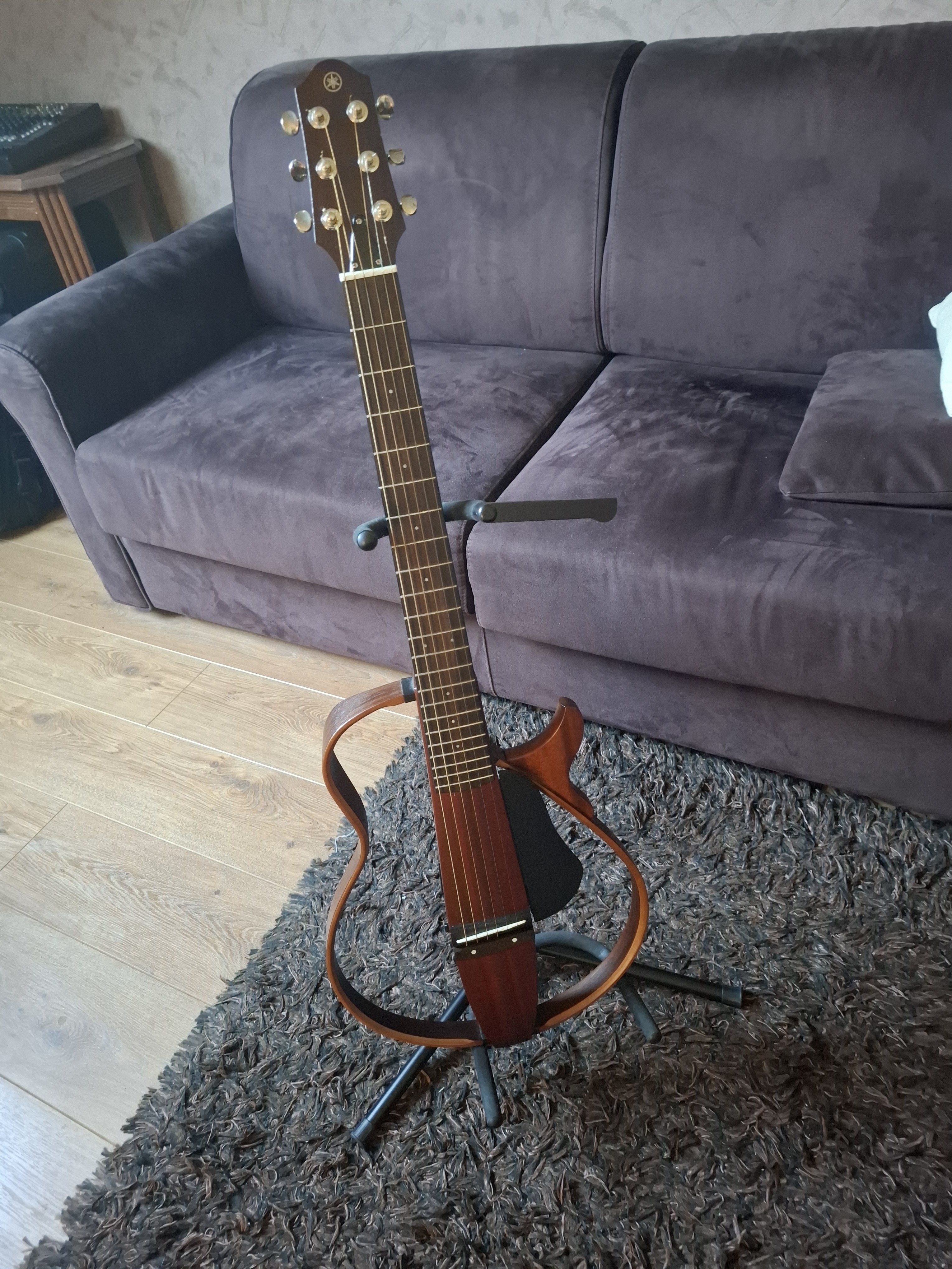 Vends guitare electro YAMAHA SLG 200S