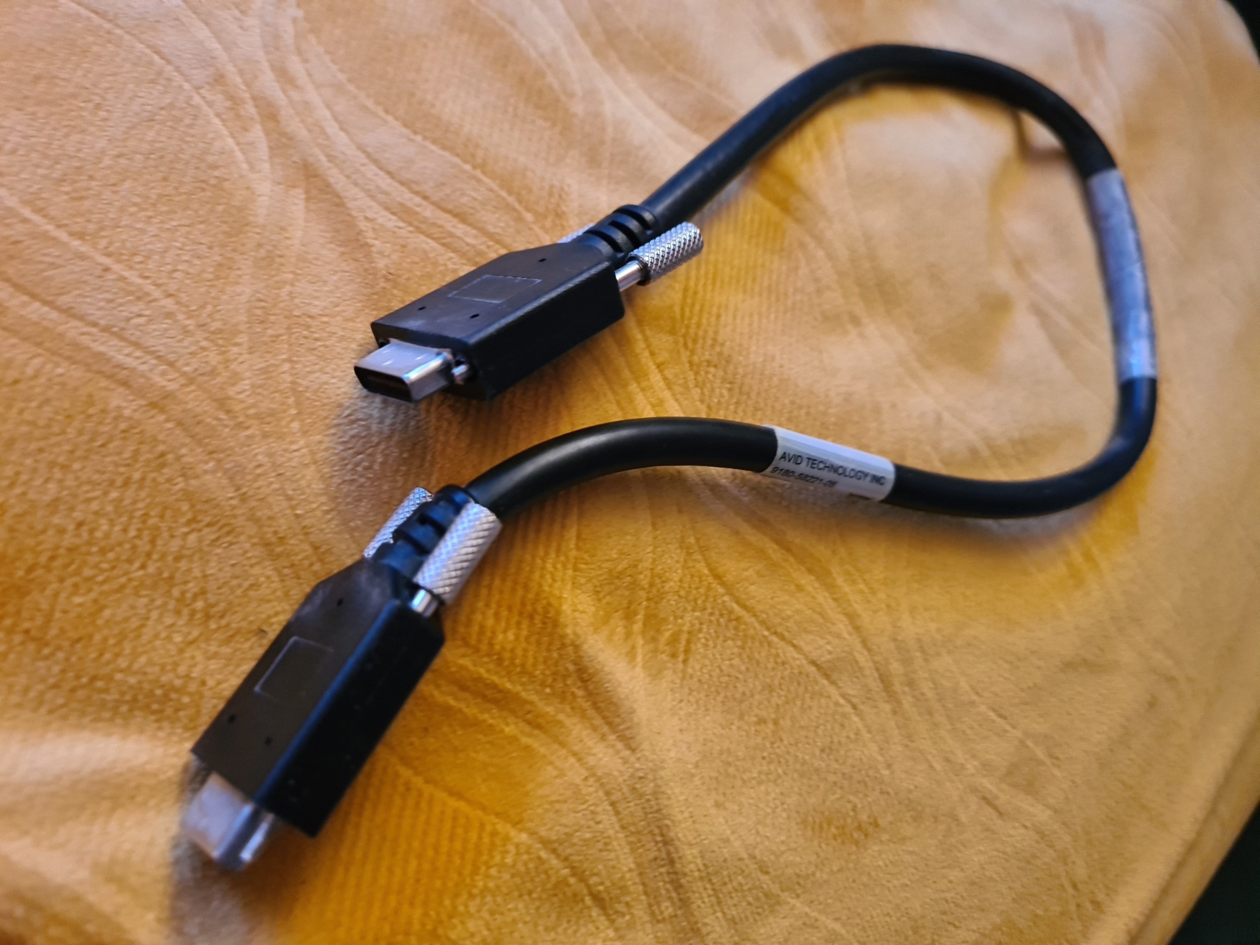 Câble Avid Mini-DigiLink (Pro Tools HDX / HD Native / HD I/O) - Réf. 9180-58221-05