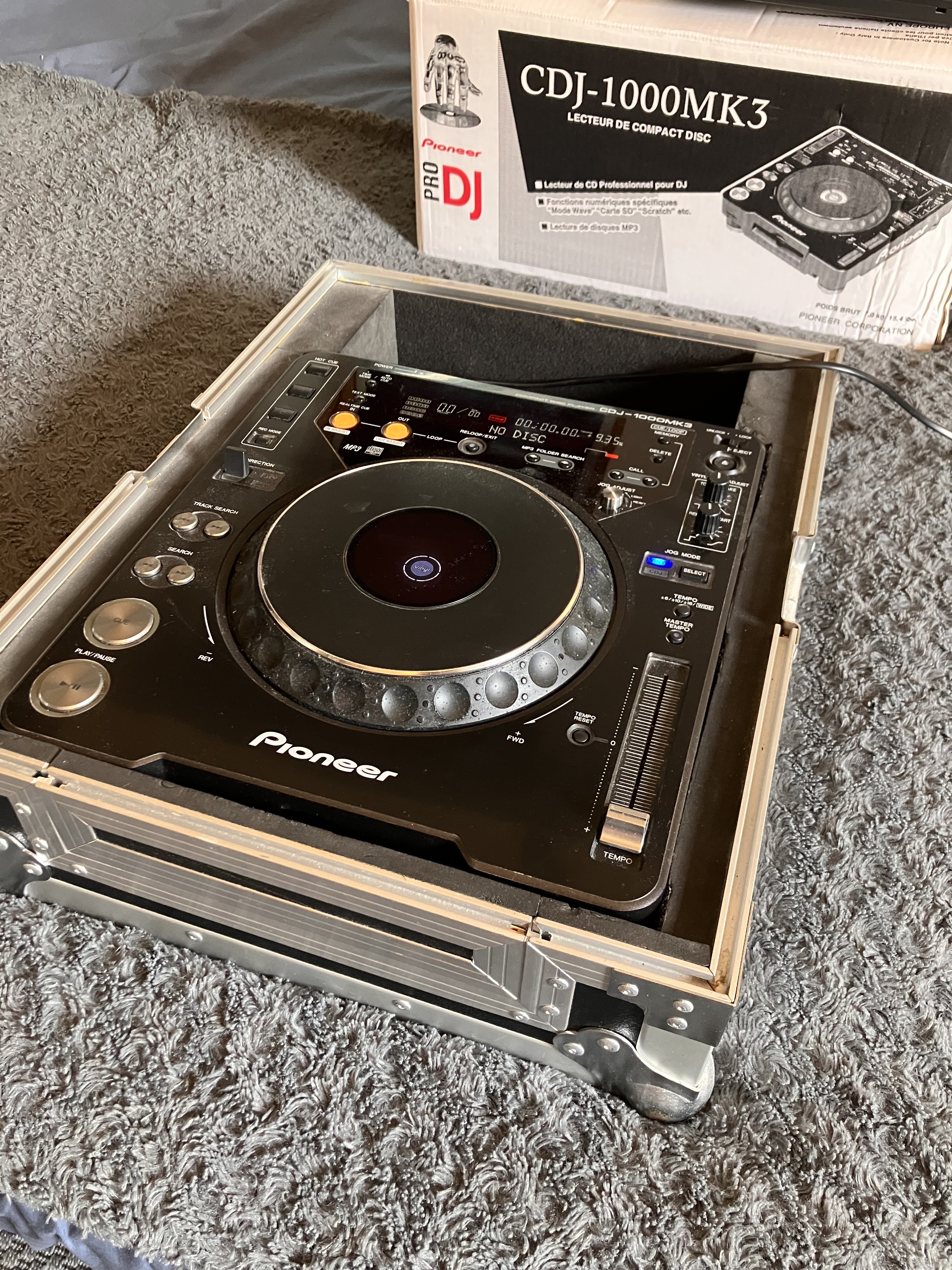 Vends platine Pioneer CDJ-1000MK3 avec flight case