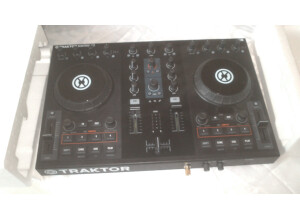 Native Instruments Traktor Kontrol S2 (61152)