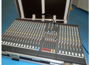 Allen & Heath GL2200-424 (23473)