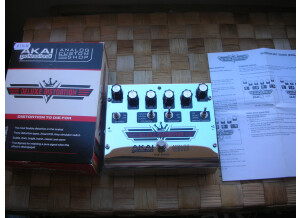 Akai Deluxe Distortion (73181)