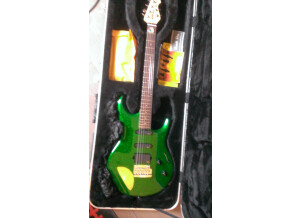 Music Man PDN Luke II - Emerald Green Sparkle