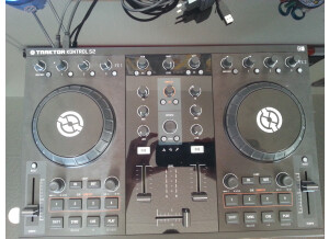 Native Instruments Traktor Kontrol S2 (82300)